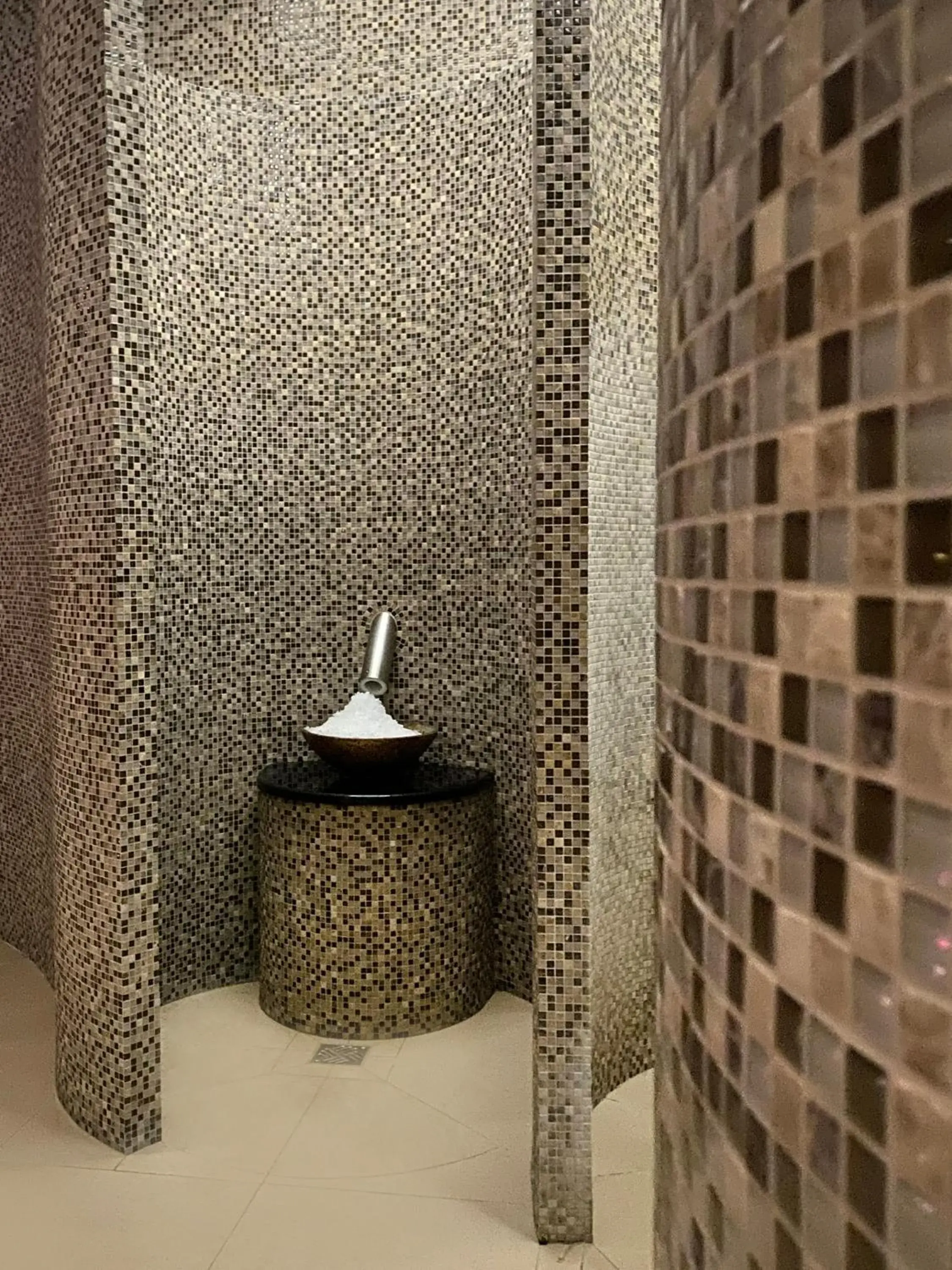 Spa and wellness centre/facilities in DoubleTree by Hilton Hotel & Conference Centre Warsaw Spa and wellness centre/facilities in DoubleTree by Hilton Hotel & Conference Centre Warsaw