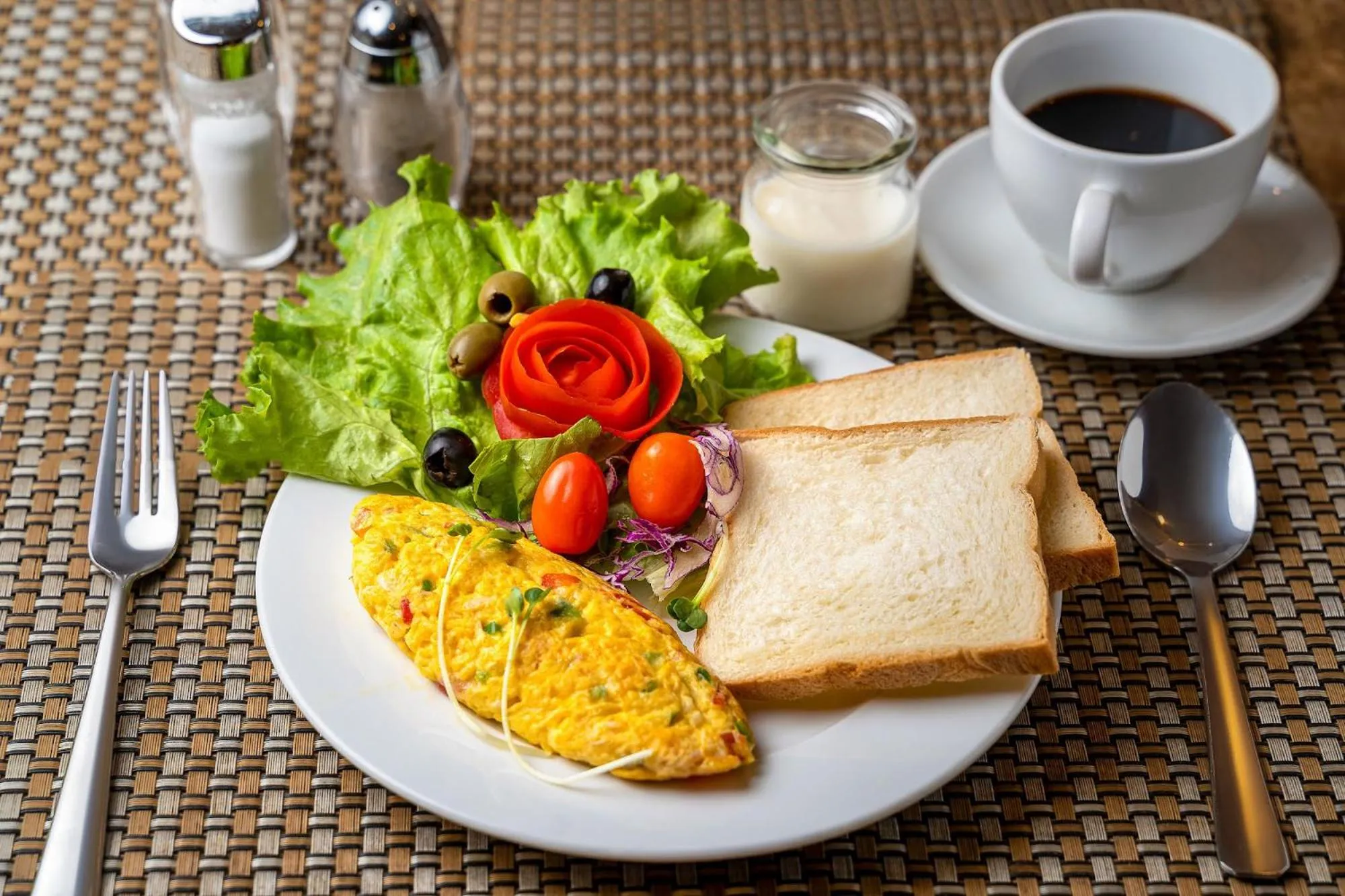 Food in Ja Cosmo Hotel and Spa