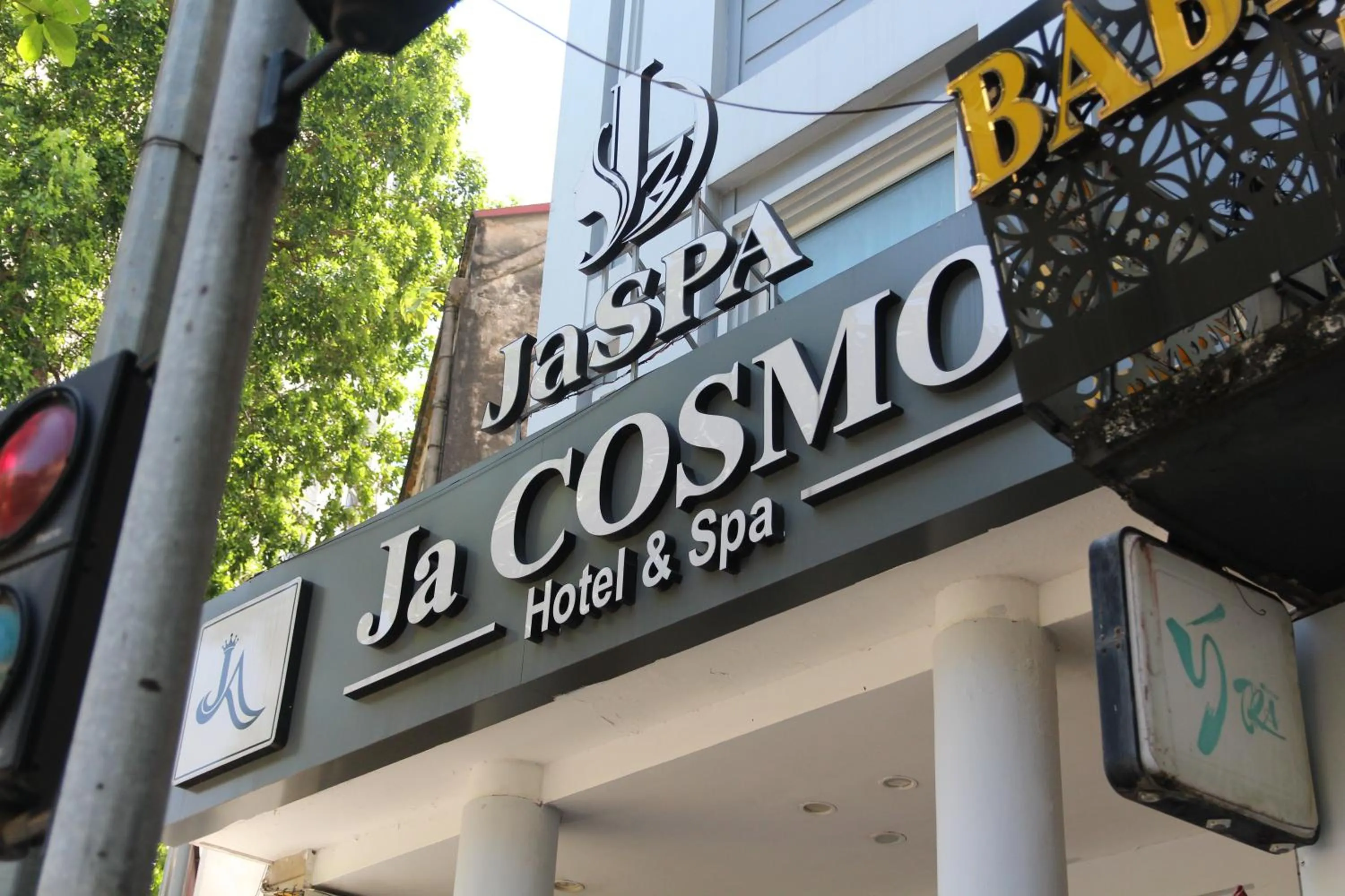 Property building in Ja Cosmo Hotel and Spa