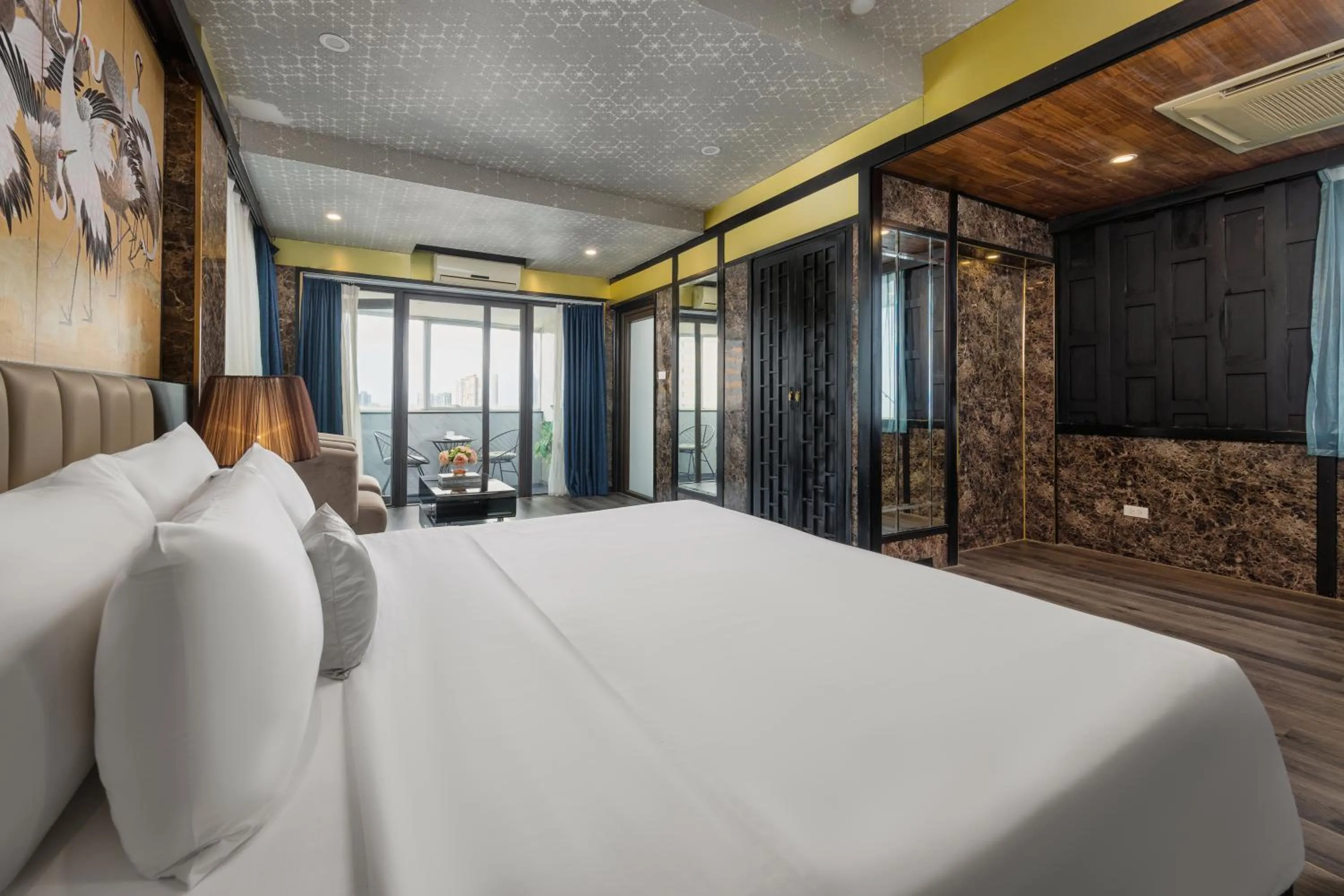 Bed in Ja Cosmo Hotel and Spa