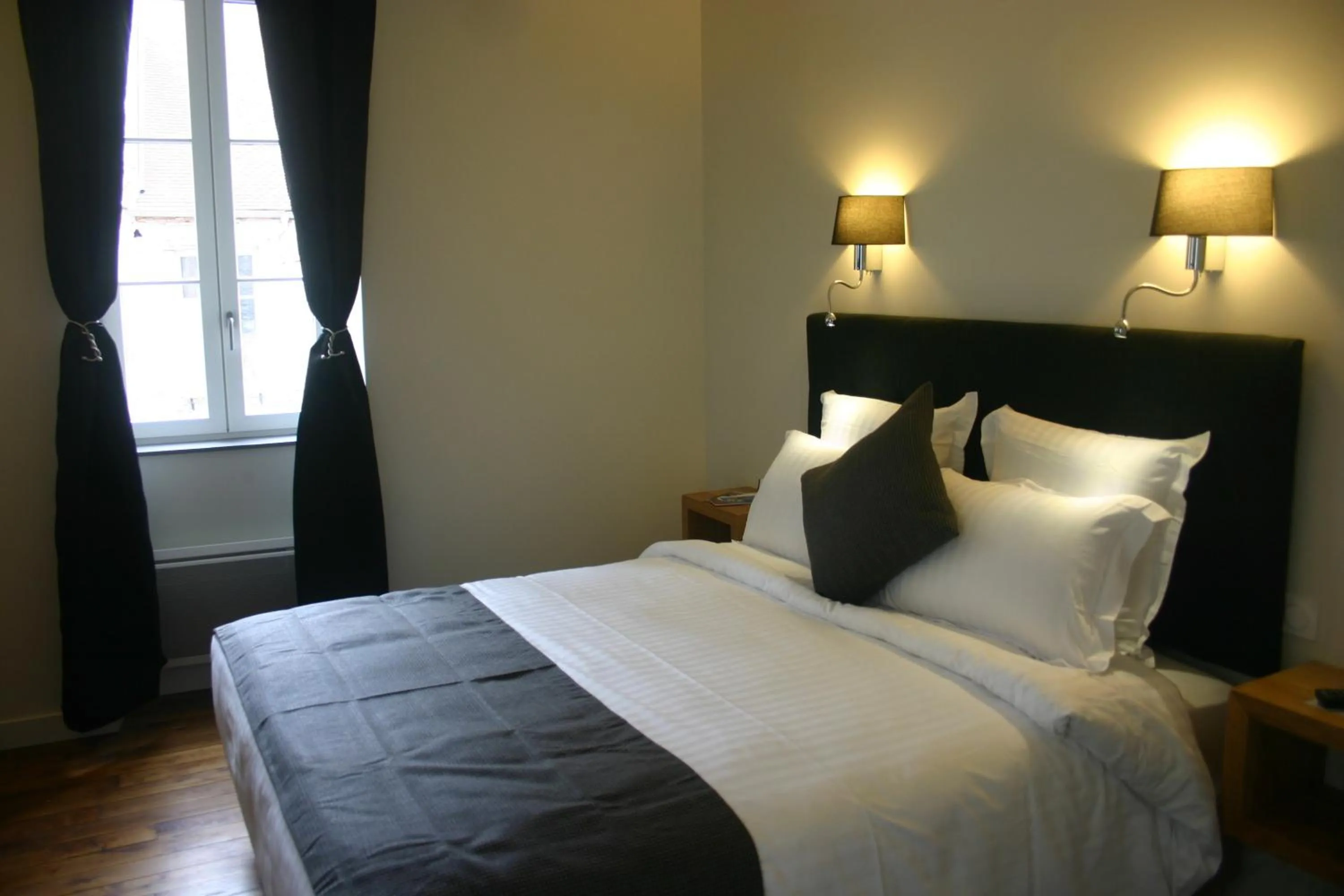 Bed in La Terrasse - Hôtel Restaurant à Vézelay