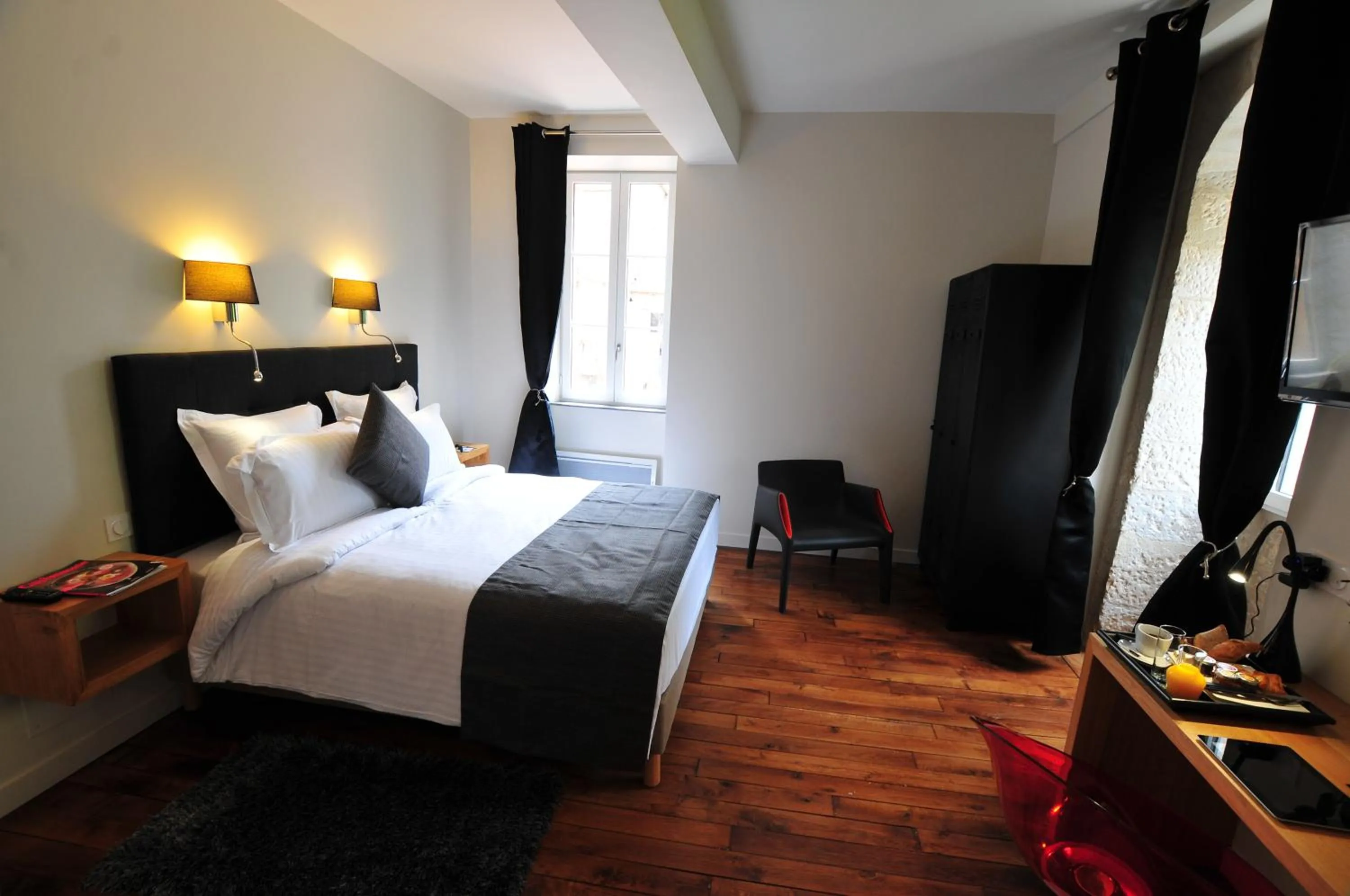 Day, Bed in La Terrasse - Hôtel Restaurant à Vézelay