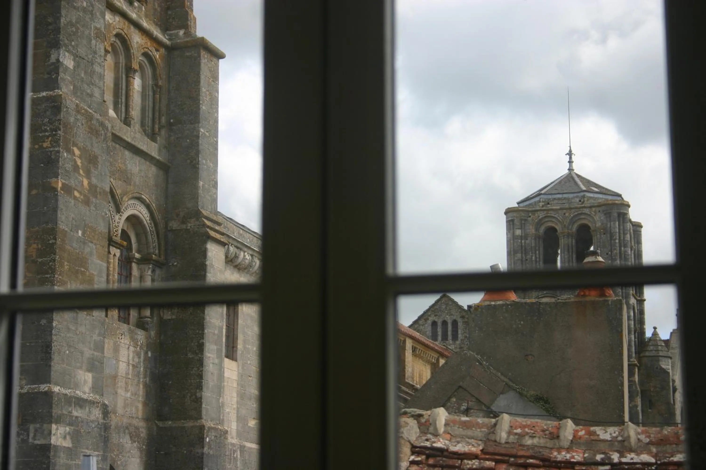 View (from property/room) in La Terrasse - Hôtel Restaurant à Vézelay