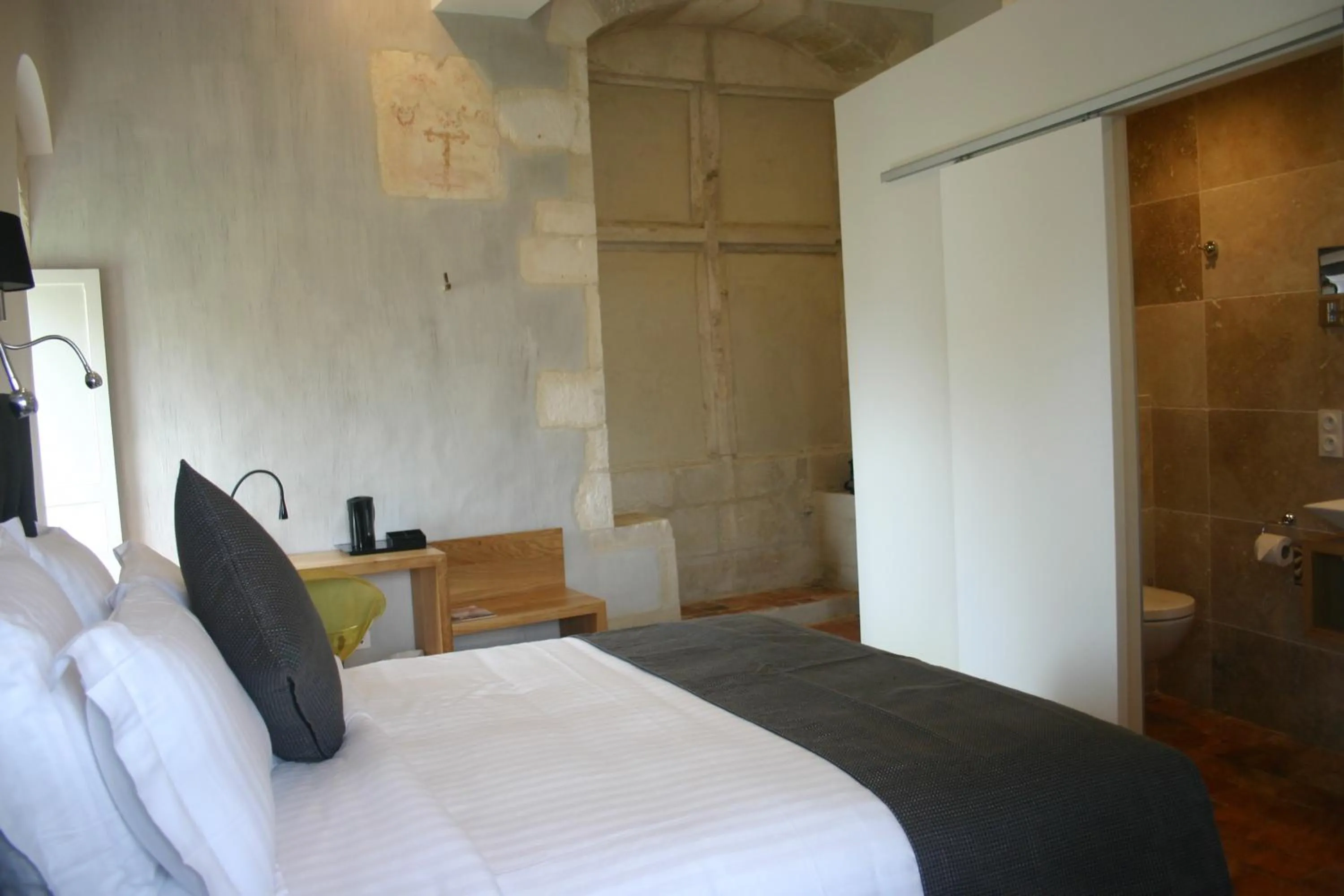 Bed in La Terrasse - Hôtel Restaurant à Vézelay