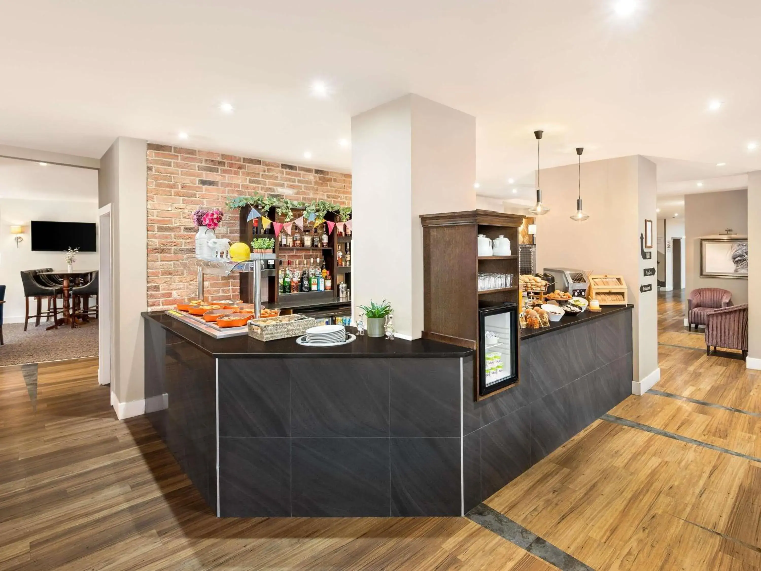 Restaurant/places to eat in Mercure Doncaster Centre Danum Hotel Restaurant/places to eat in Mercure Doncaster Centre Danum Hotel