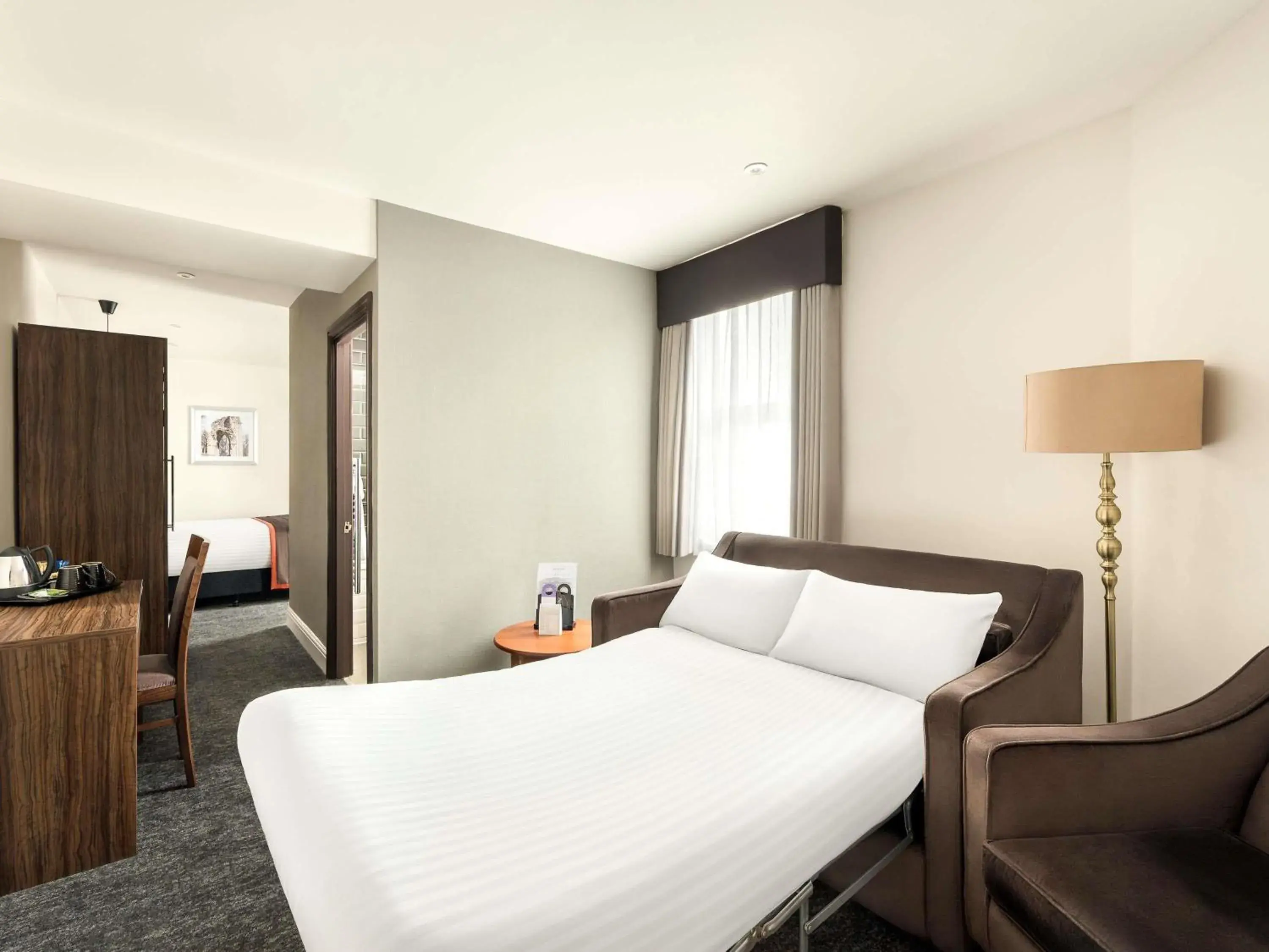 Family Room with One Double Bed and Sofa in Mercure Doncaster Centre Danum Hotel Family Room with One Double Bed and Sofa in Mercure Doncaster Centre Danum Hotel