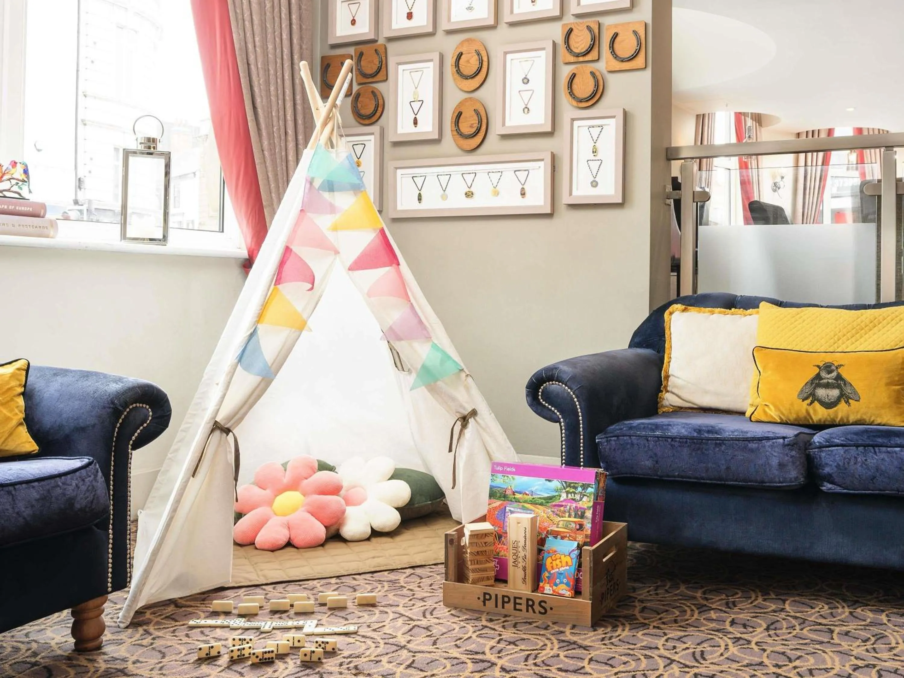 Restaurant/places to eat in Mercure Doncaster Centre Danum Hotel