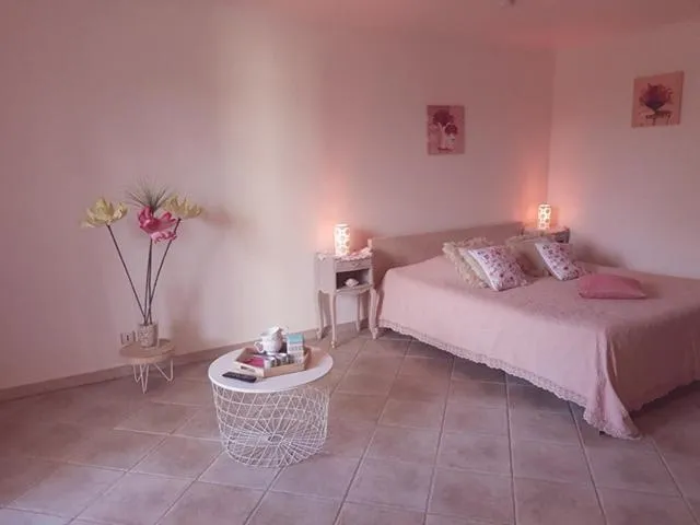 Bed in A l'Orée du Pin