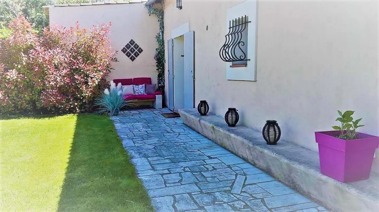 Garden in A l'Orée du Pin