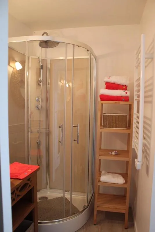 Shower in A l'Orée du Pin