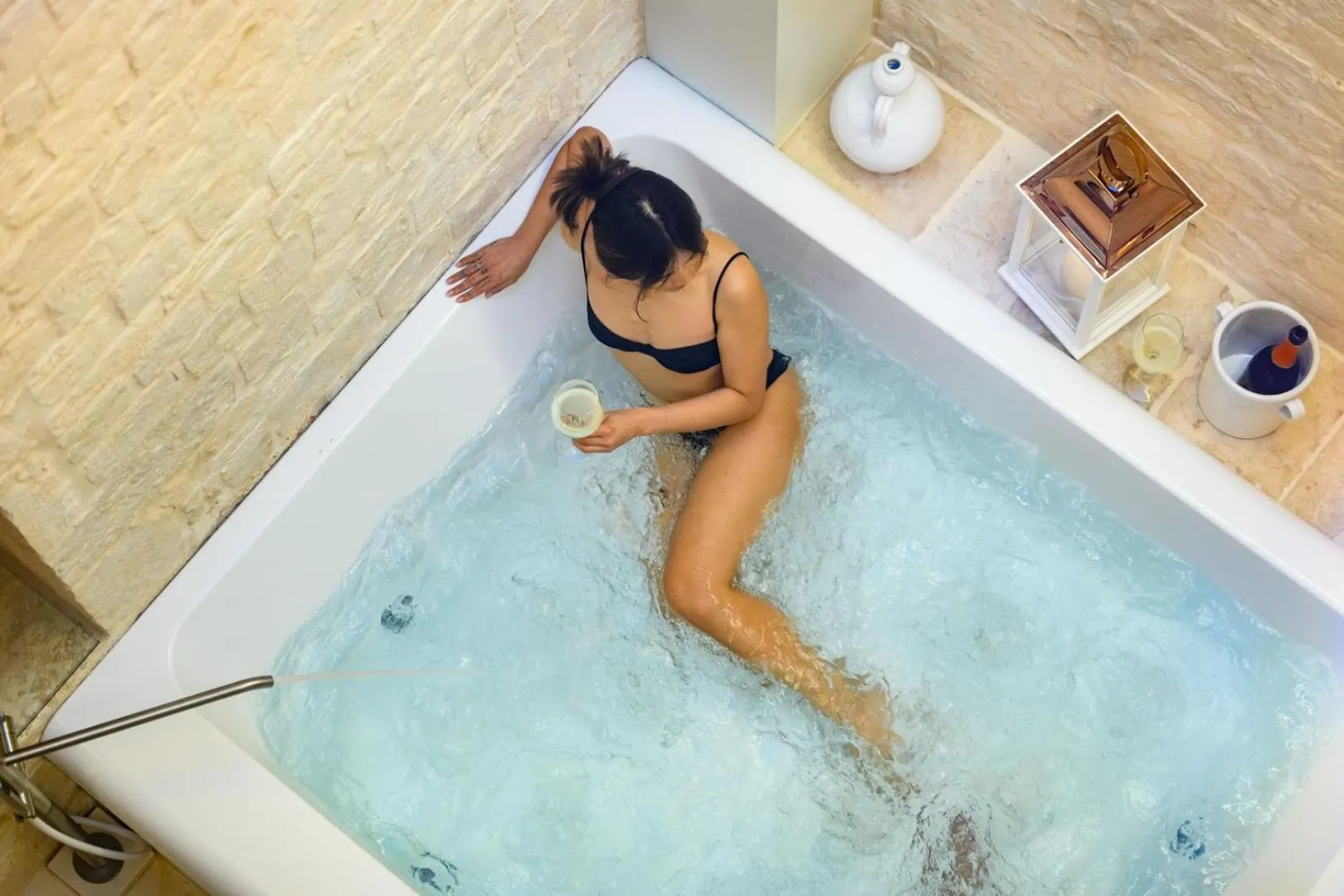 Hot Tub in Murr Luxury Rooms