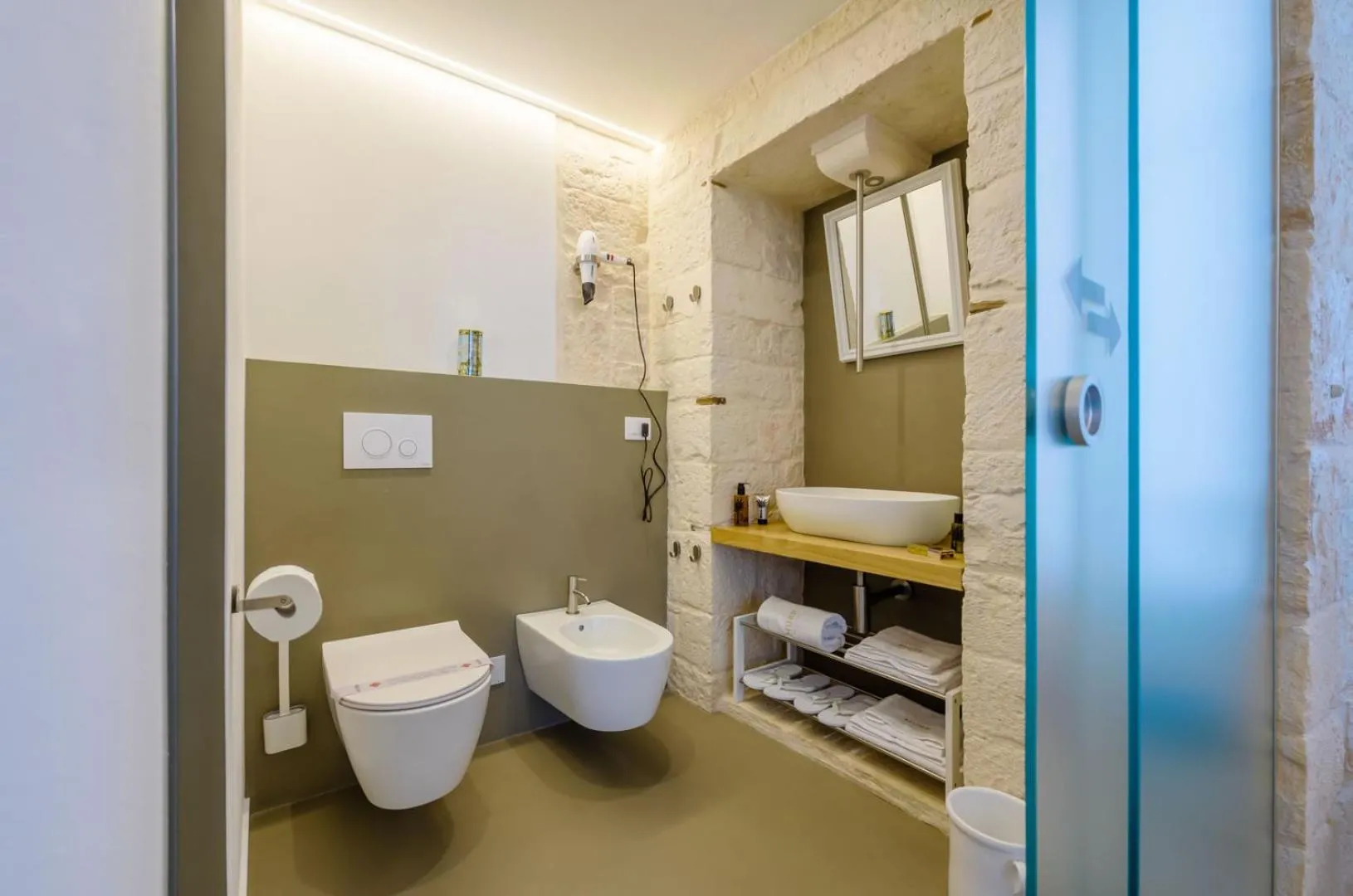 Bathroom in Murr Luxury Rooms
