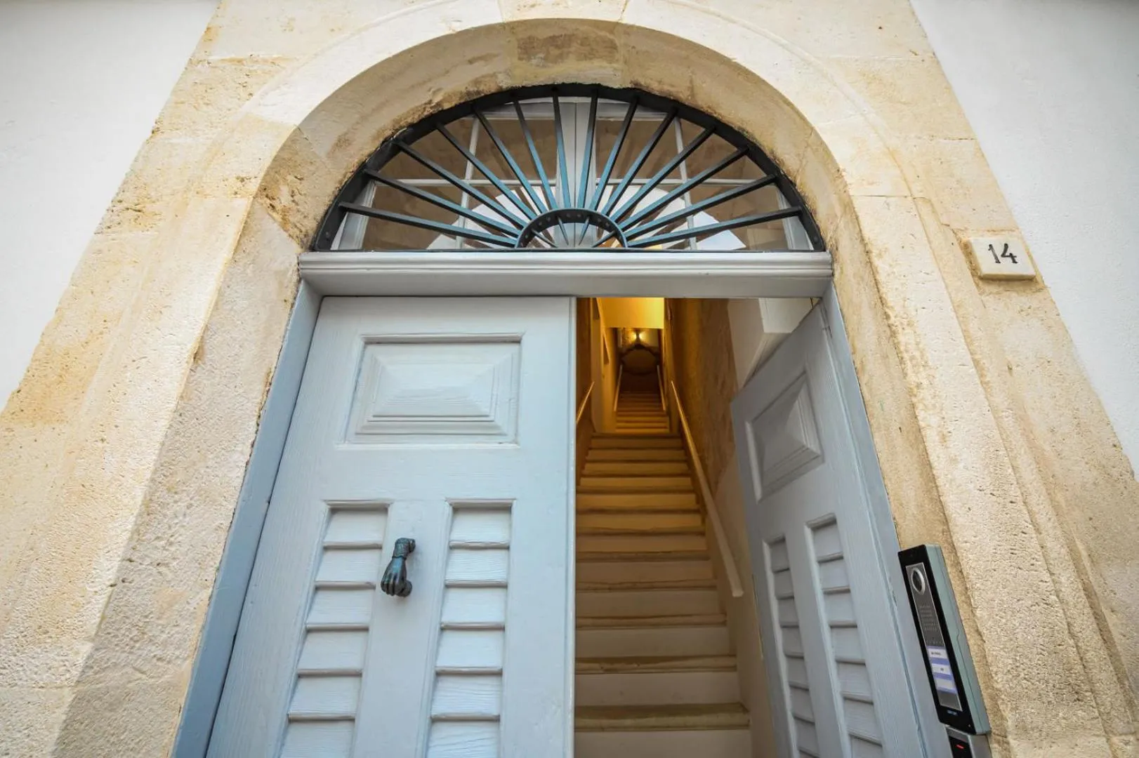 Facade/entrance in Murr Luxury Rooms