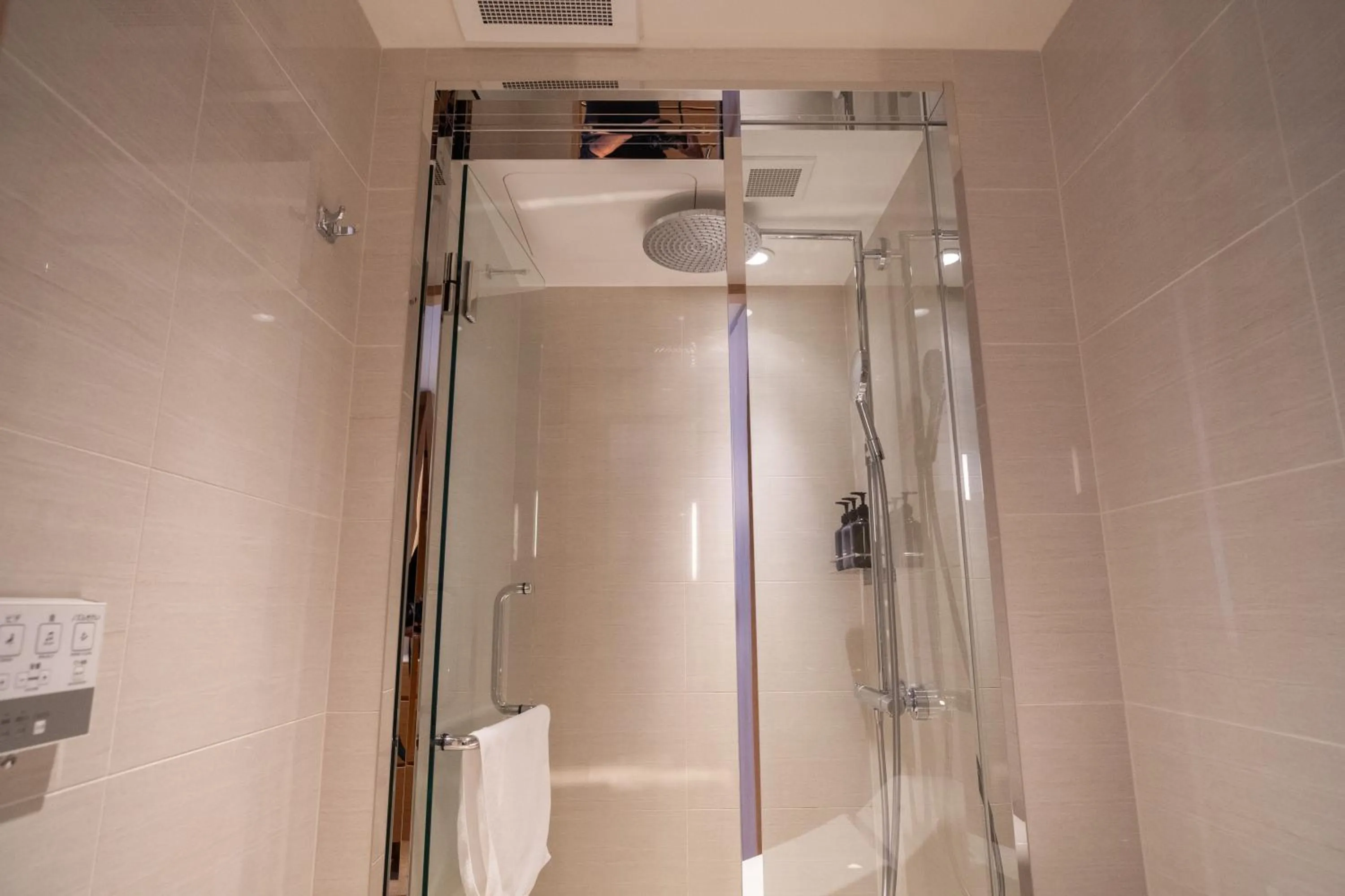 Shower in KABIN Koji