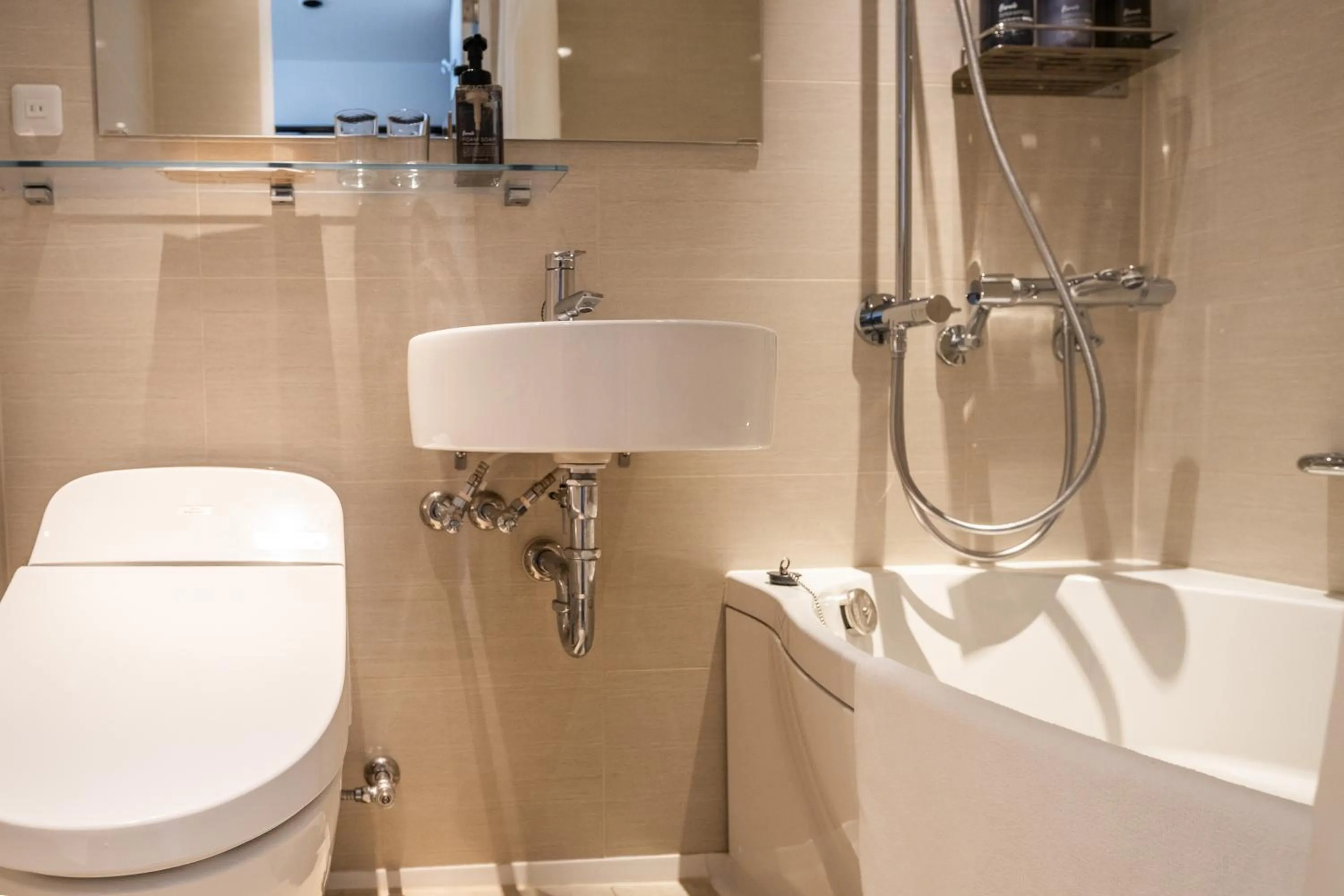 Toilet in KABIN Koji