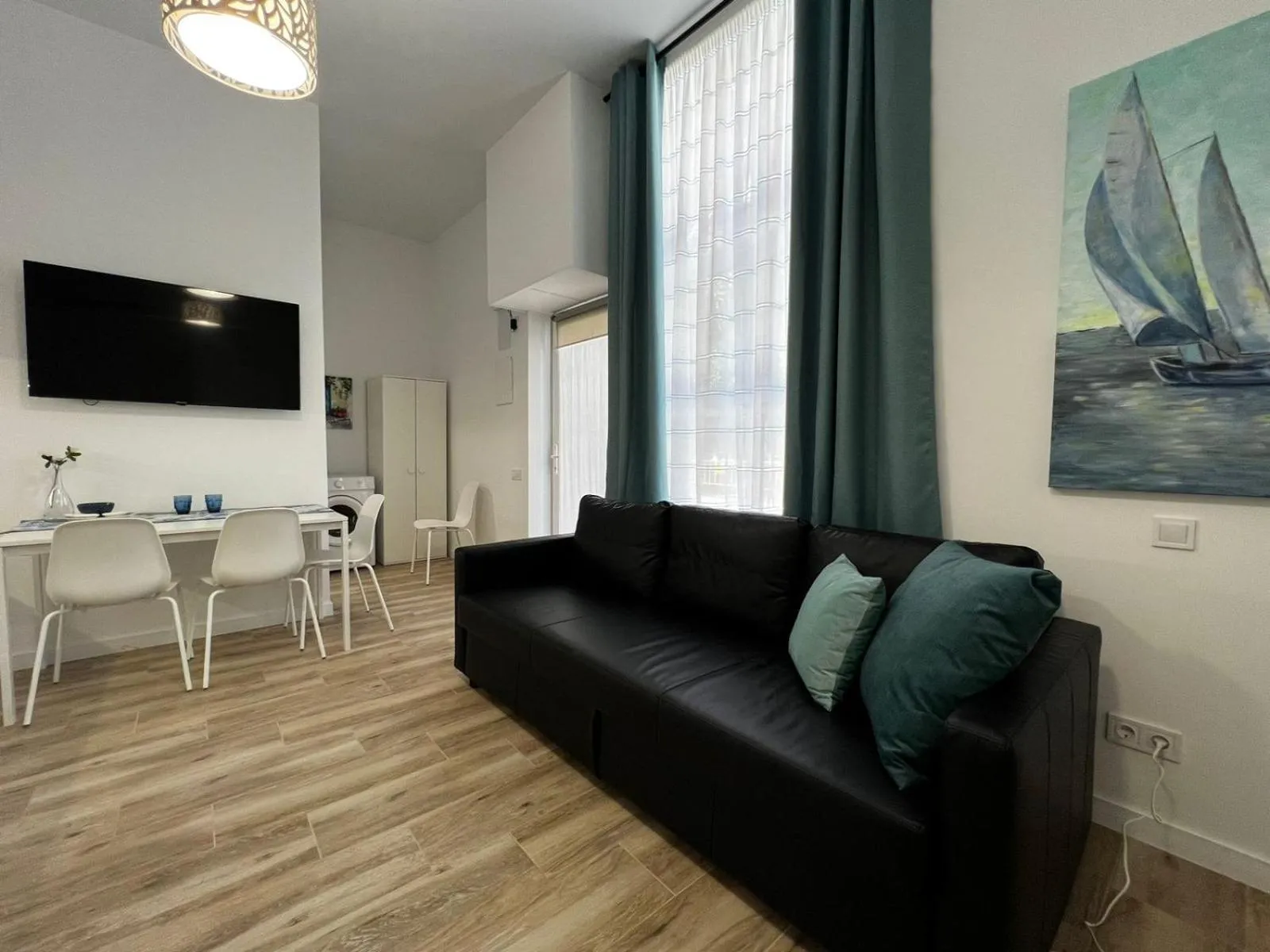 Communal lounge/ TV room in Rodrigues 15