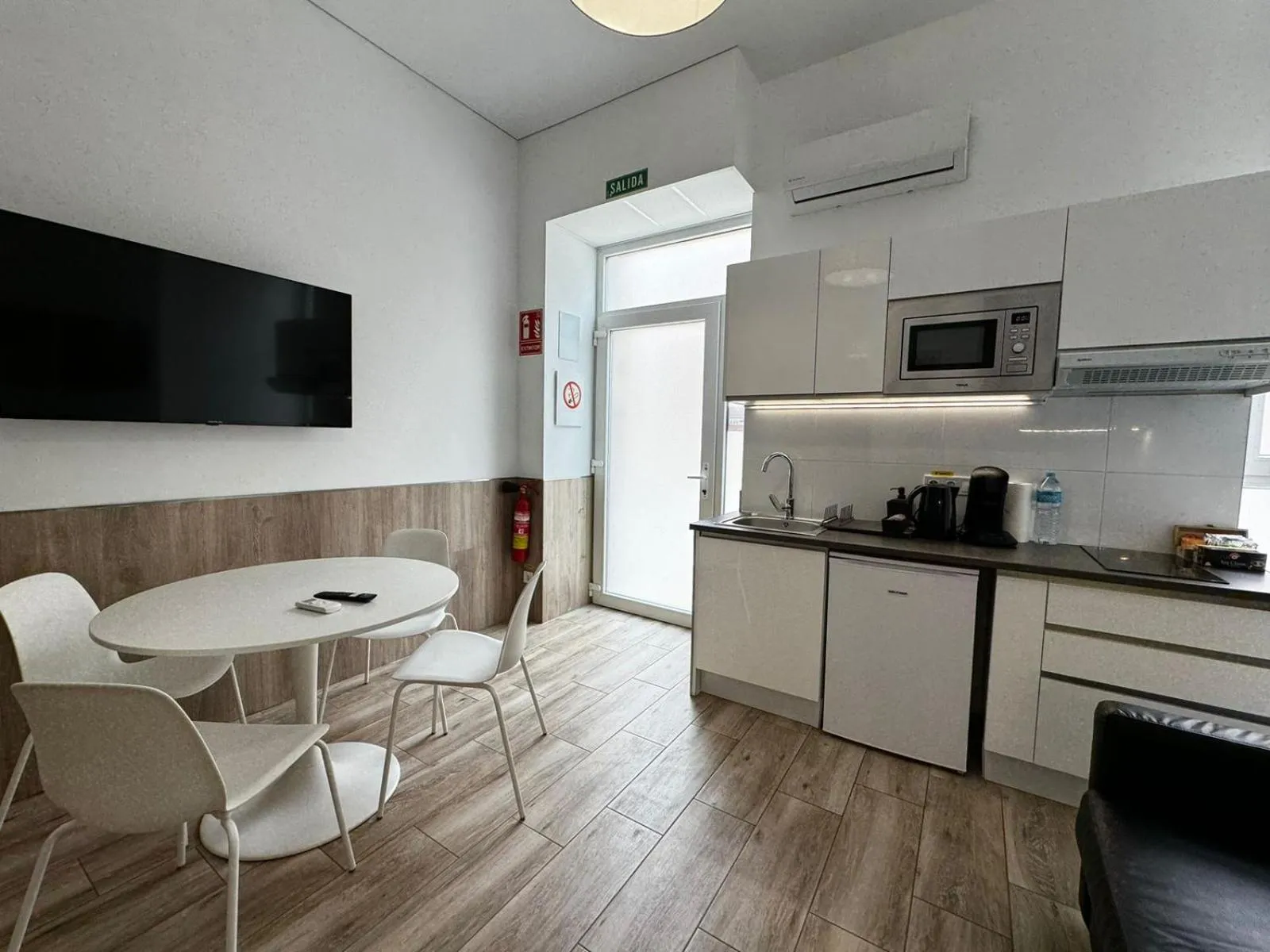 TV and multimedia in Rodrigues 15