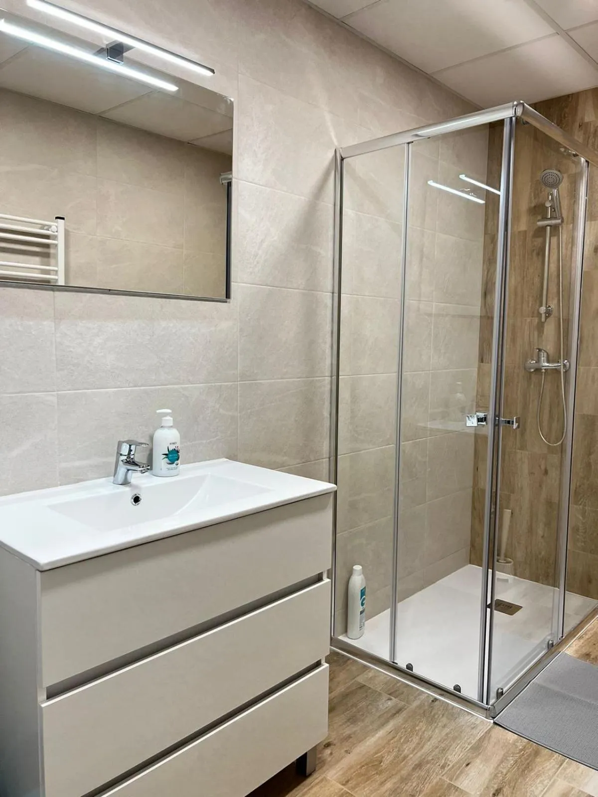 Shower in Rodrigues 15