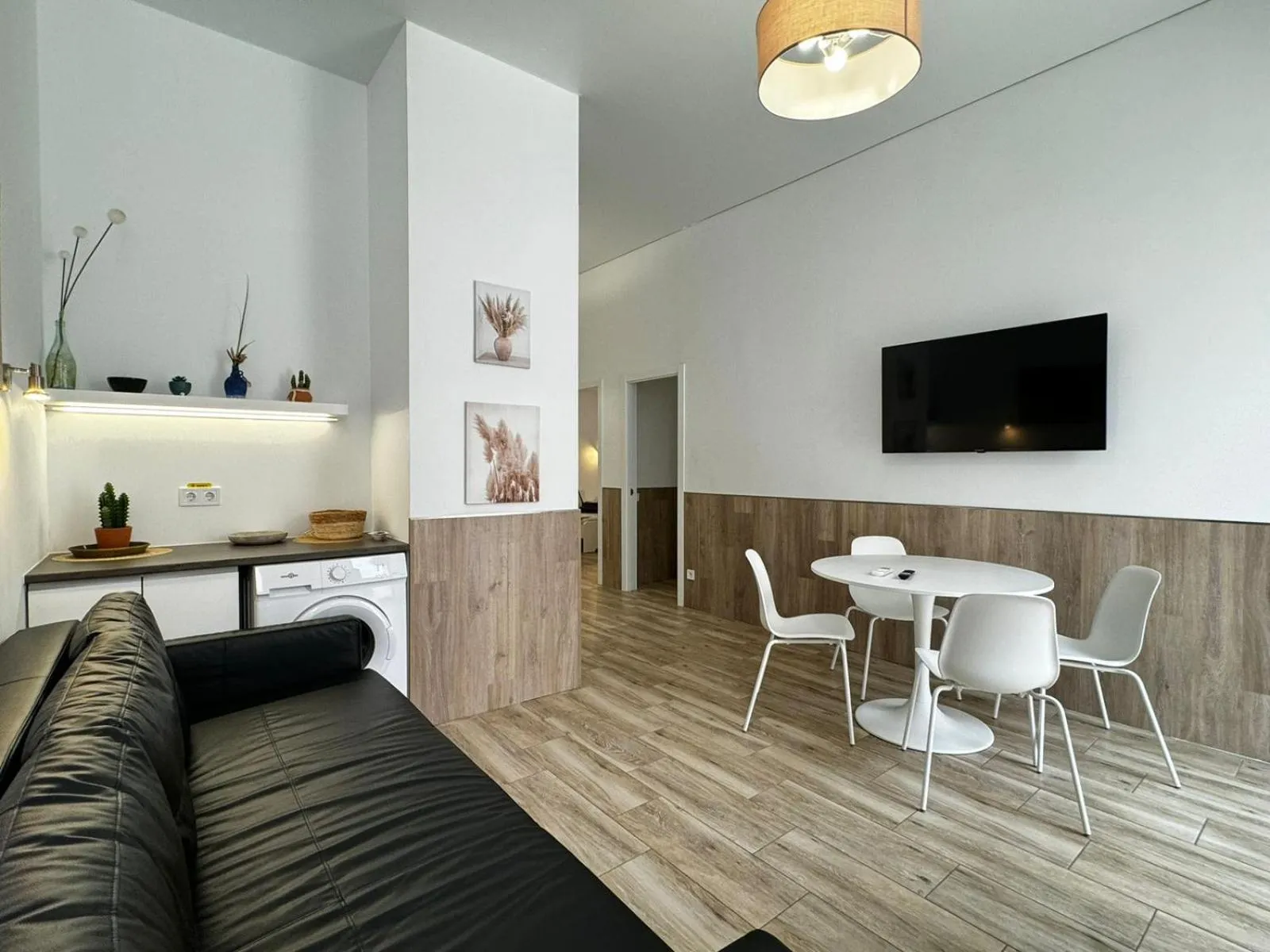 Communal lounge/ TV room in Rodrigues 15