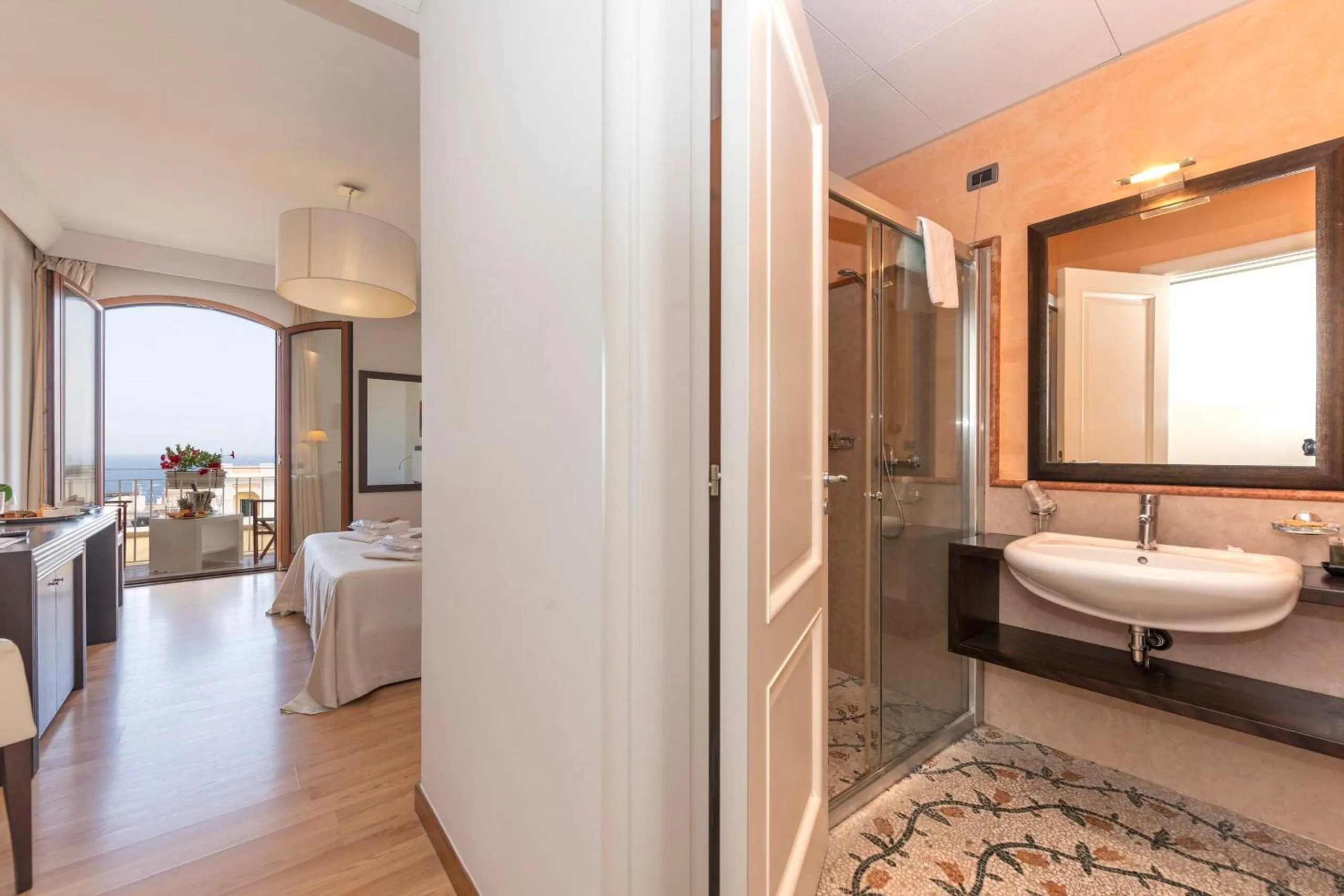 Bathroom in Hotel Aurora e del Benessere