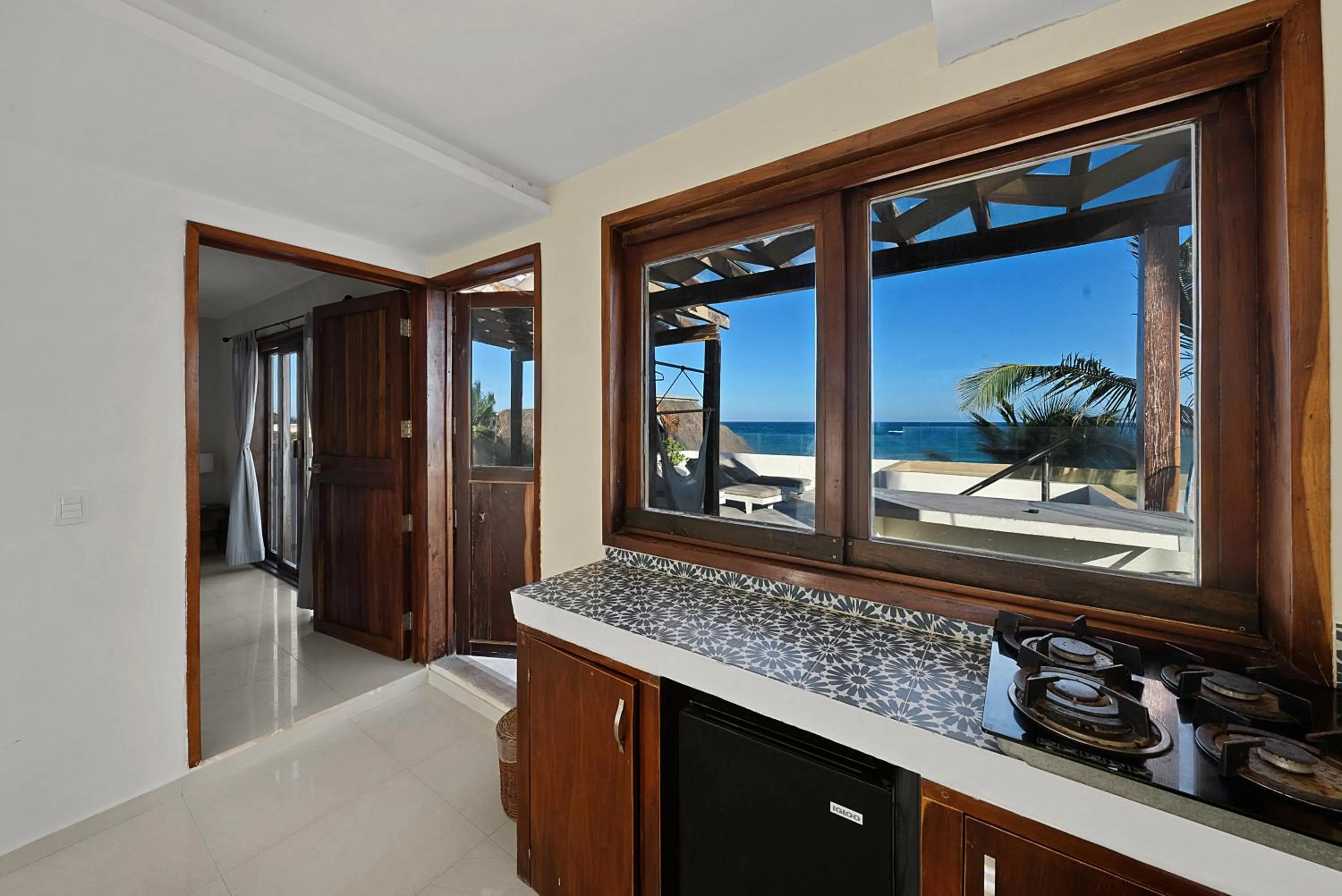 Kitchen or kitchenette in Playa Canek Beachfront Eco Hotel