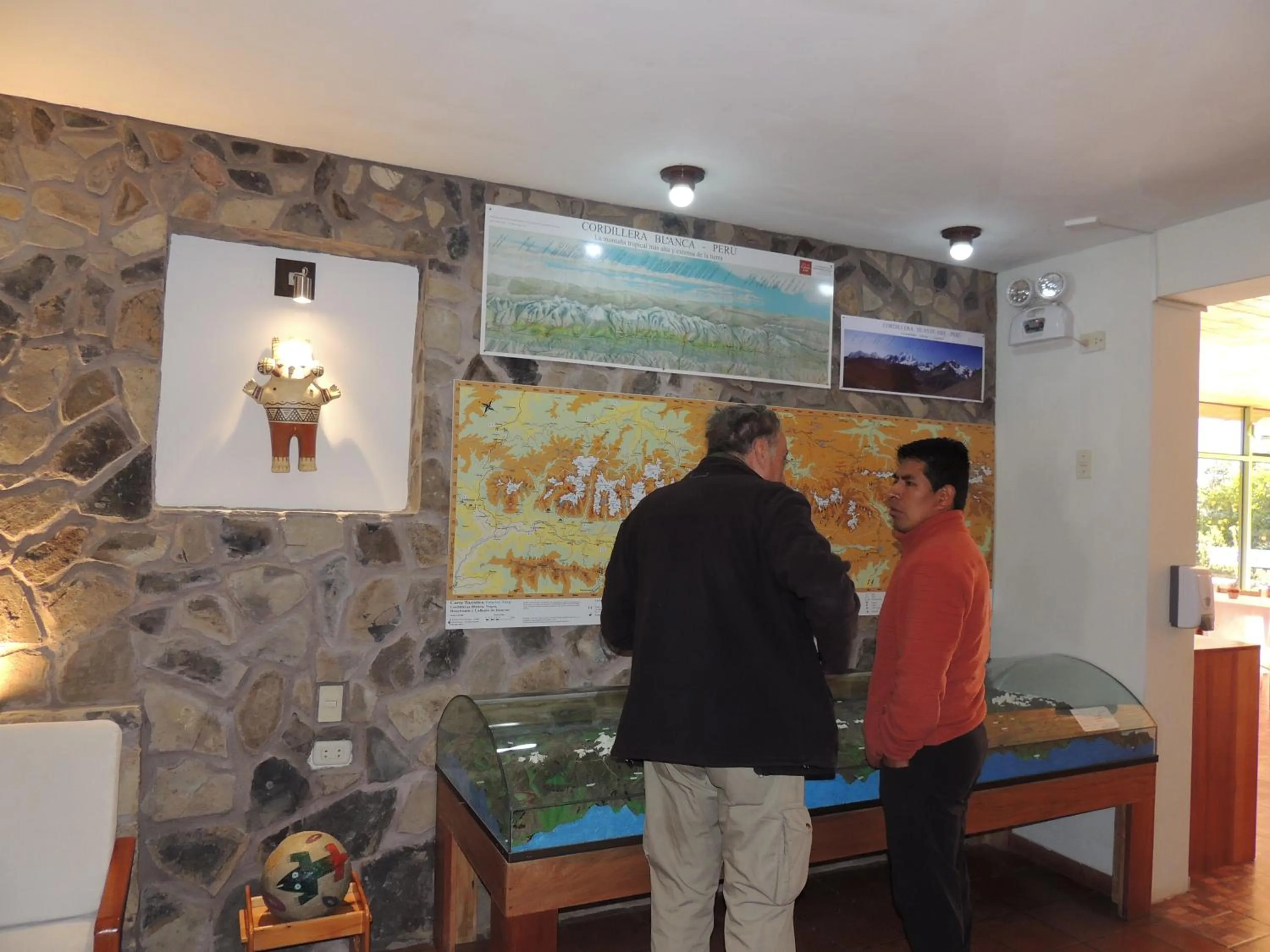 Guests in Hotel El Abuelo