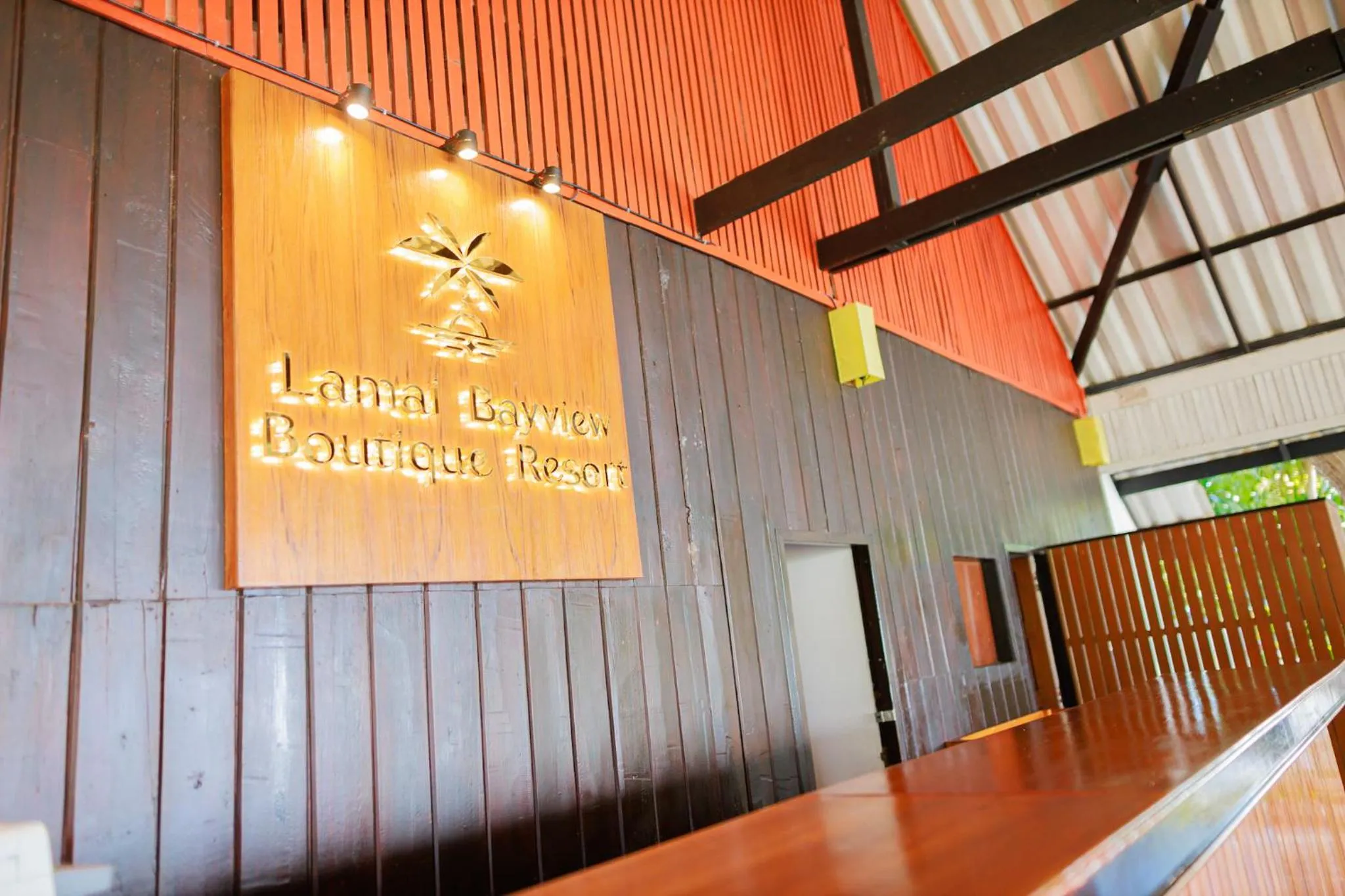 Logo/Certificate/Sign in Lamai Bayview Boutique Resort