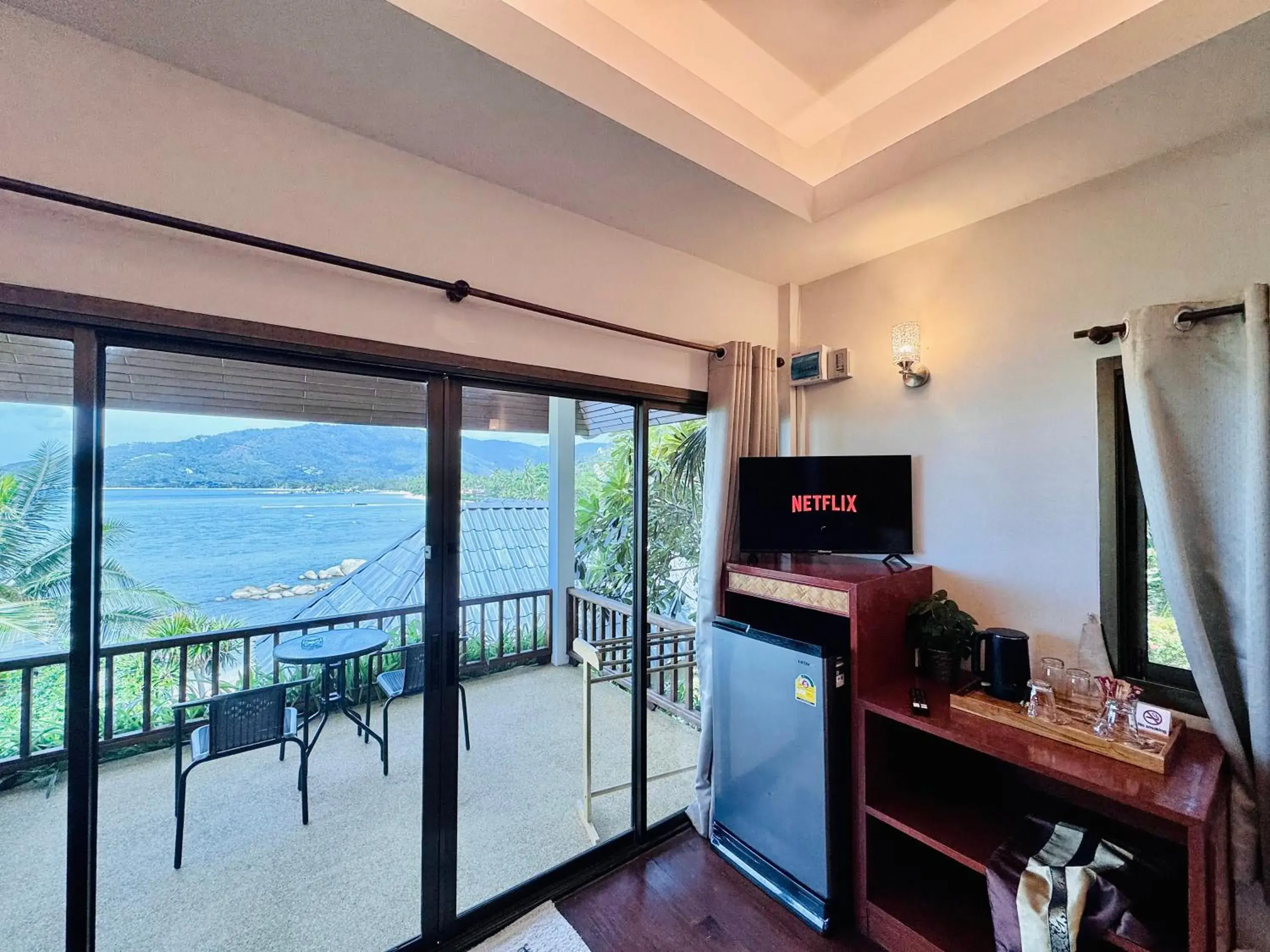 Deluxe Double Room with Sea View in Lamai Bayview Boutique Resort Deluxe Double Room with Sea View in Lamai Bayview Boutique Resort