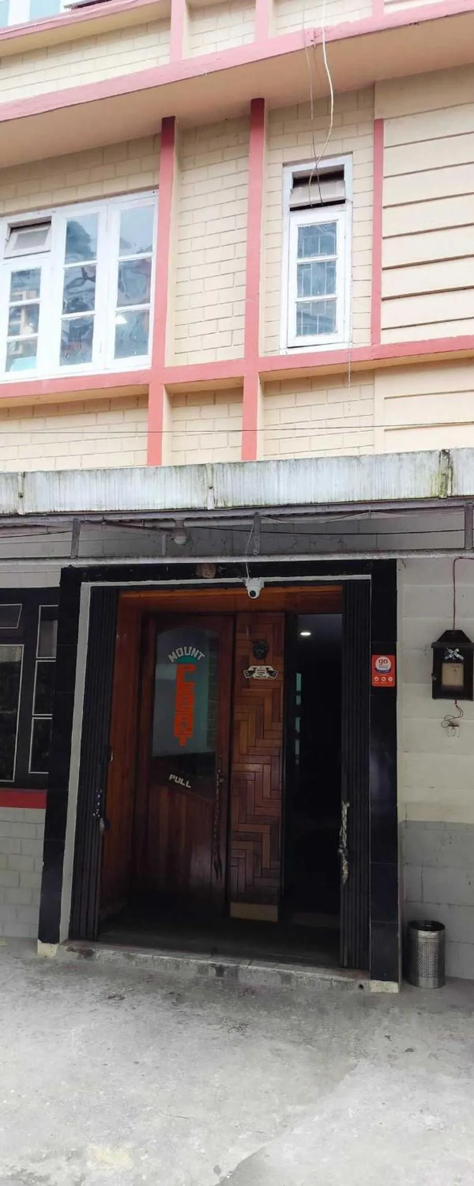 Facade/entrance in Collection O Mount Pleasant