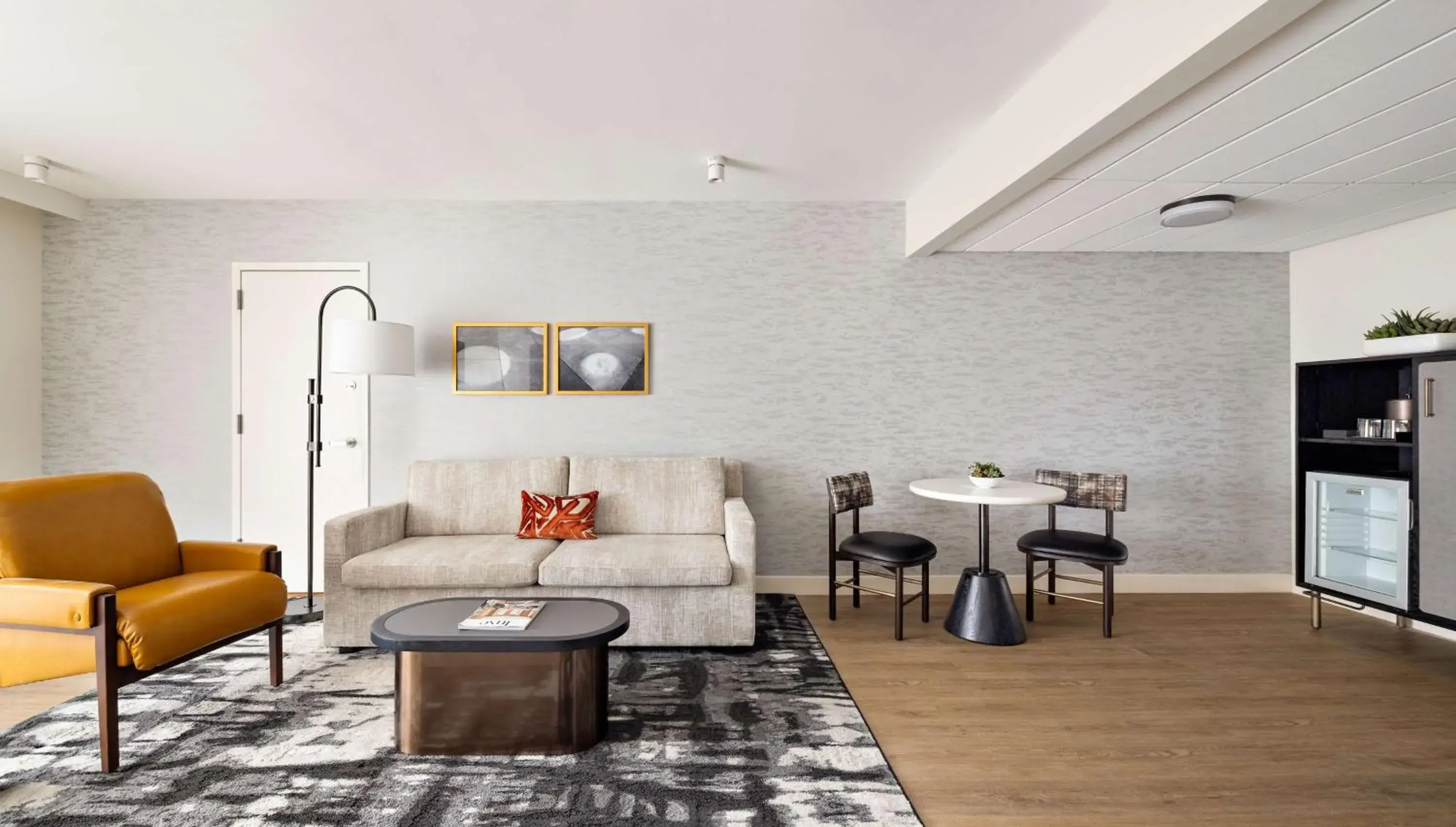 Photo of the whole room in Hyatt Regency New Brunswick Photo of the whole room in Hyatt Regency New Brunswick