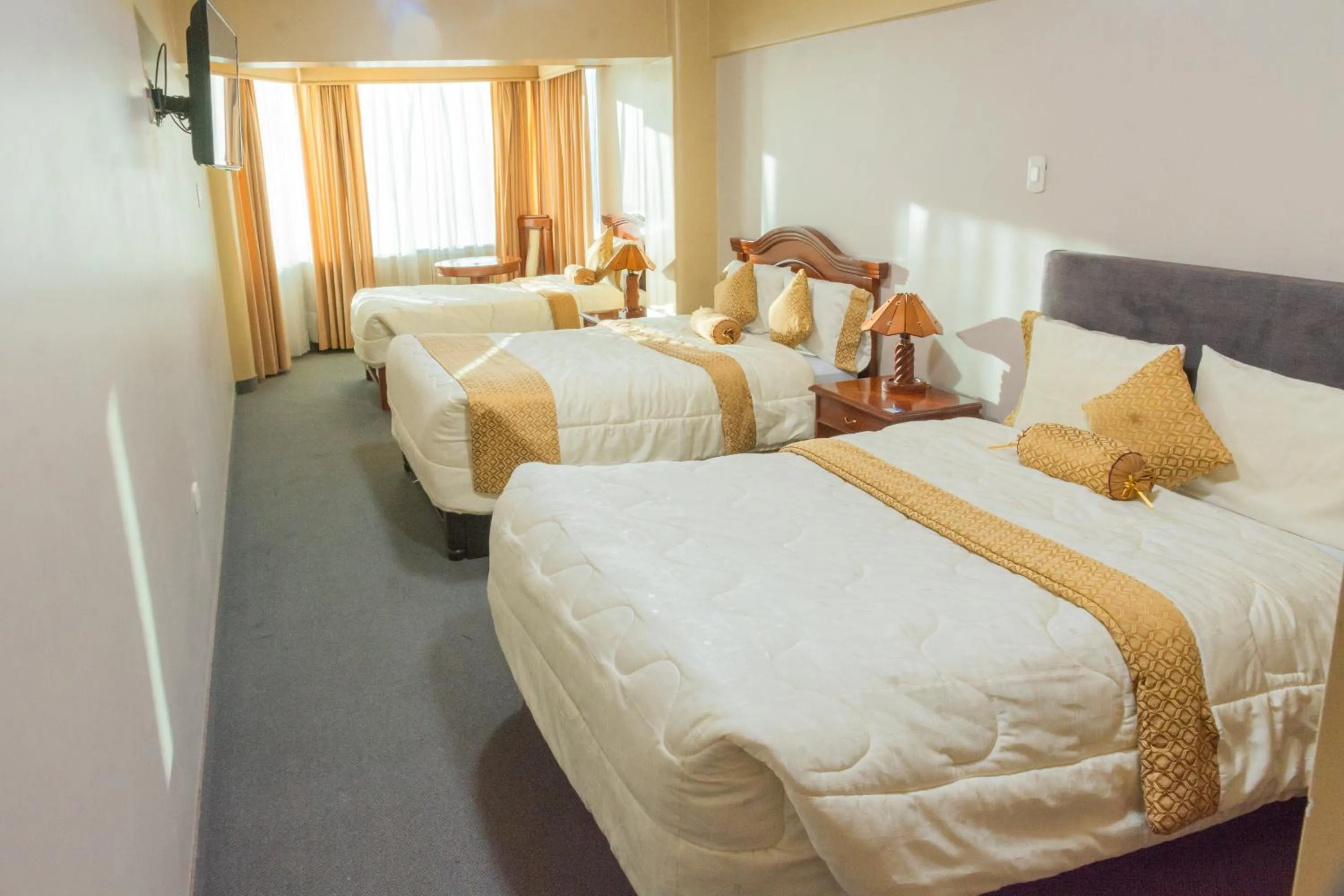 Property building, Bed in Hotel La Joya