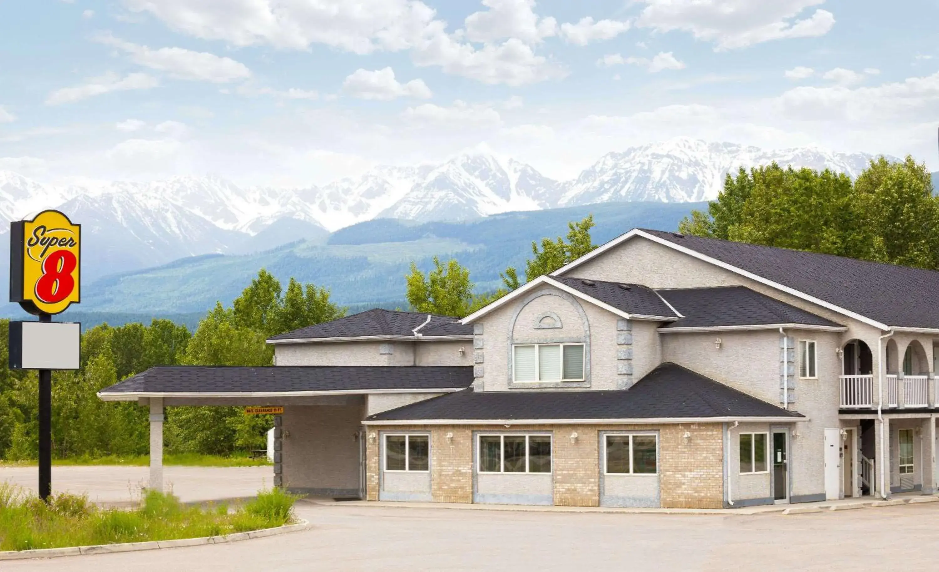 Super 8 by Wyndham Golden Super 8 by Wyndham Golden