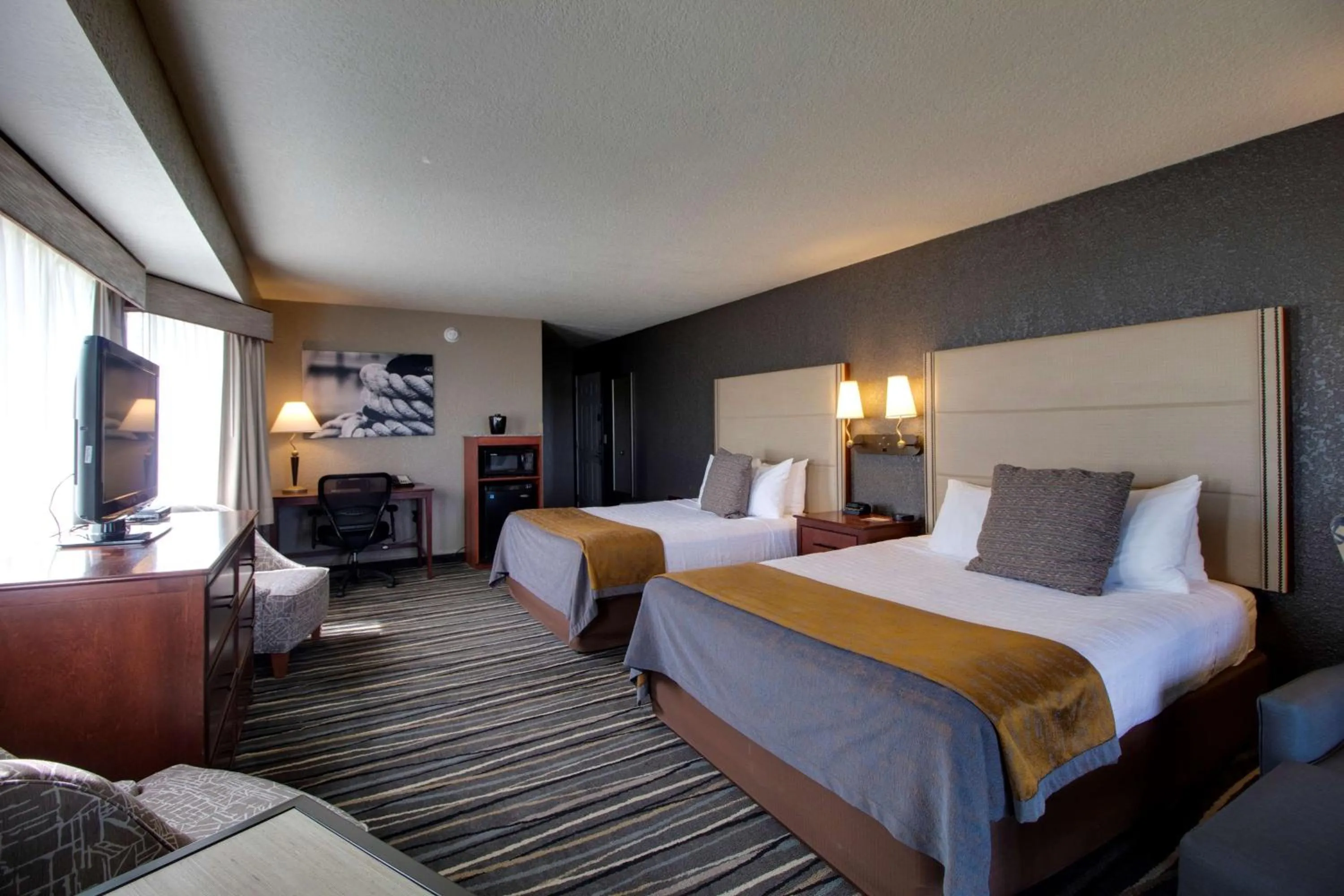 Bedroom, Bed in Best Western Harbour Pointe Lakefront