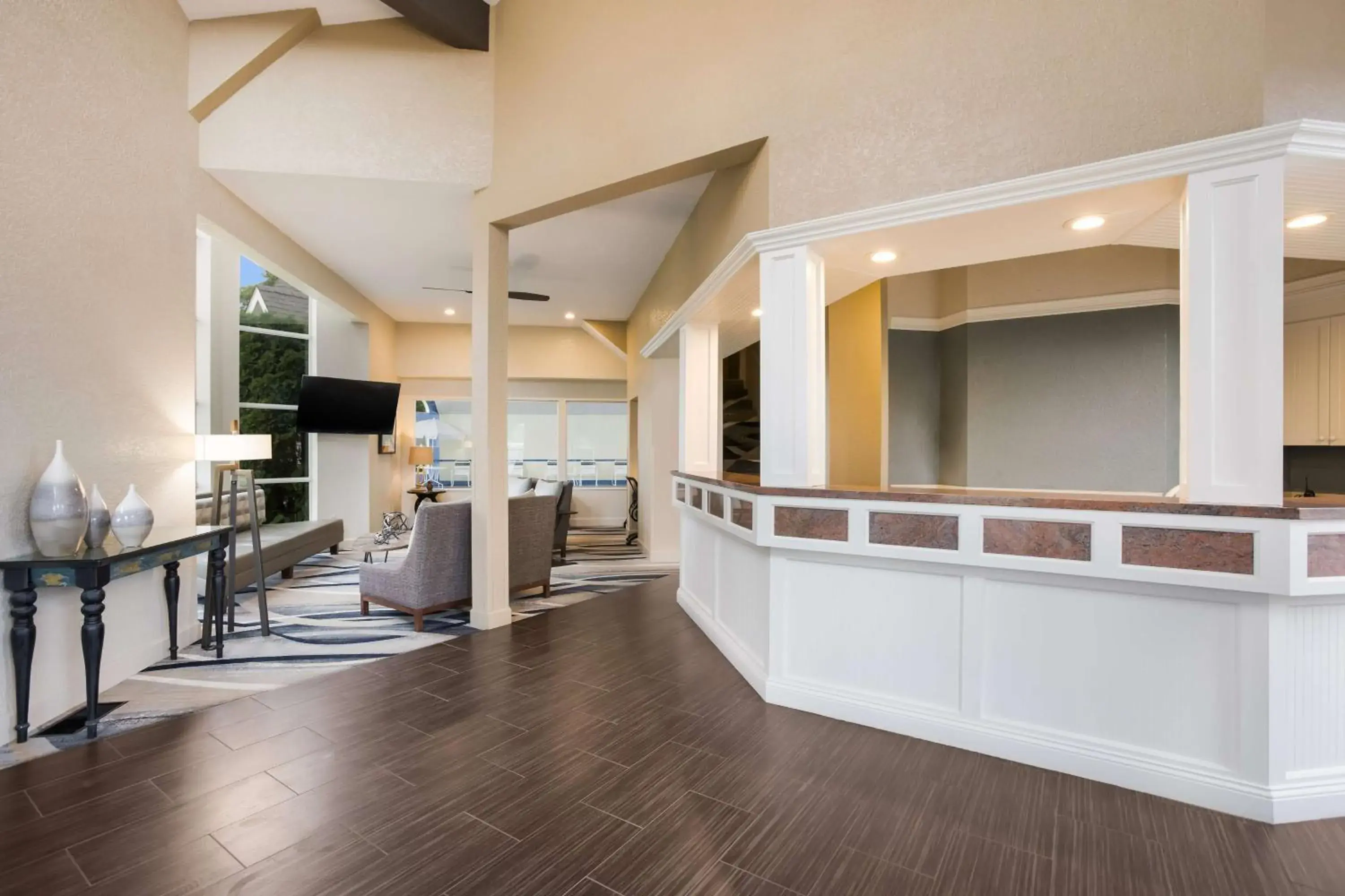 Lobby or reception in Best Western Harbour Pointe Lakefront Lobby or reception in Best Western Harbour Pointe Lakefront