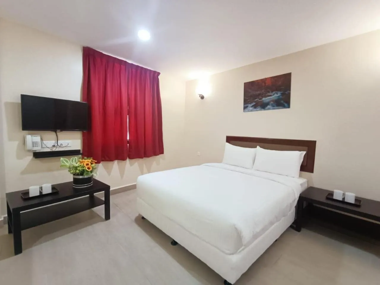 Bedroom, Bed in Capital O 90897 Island City Hotel