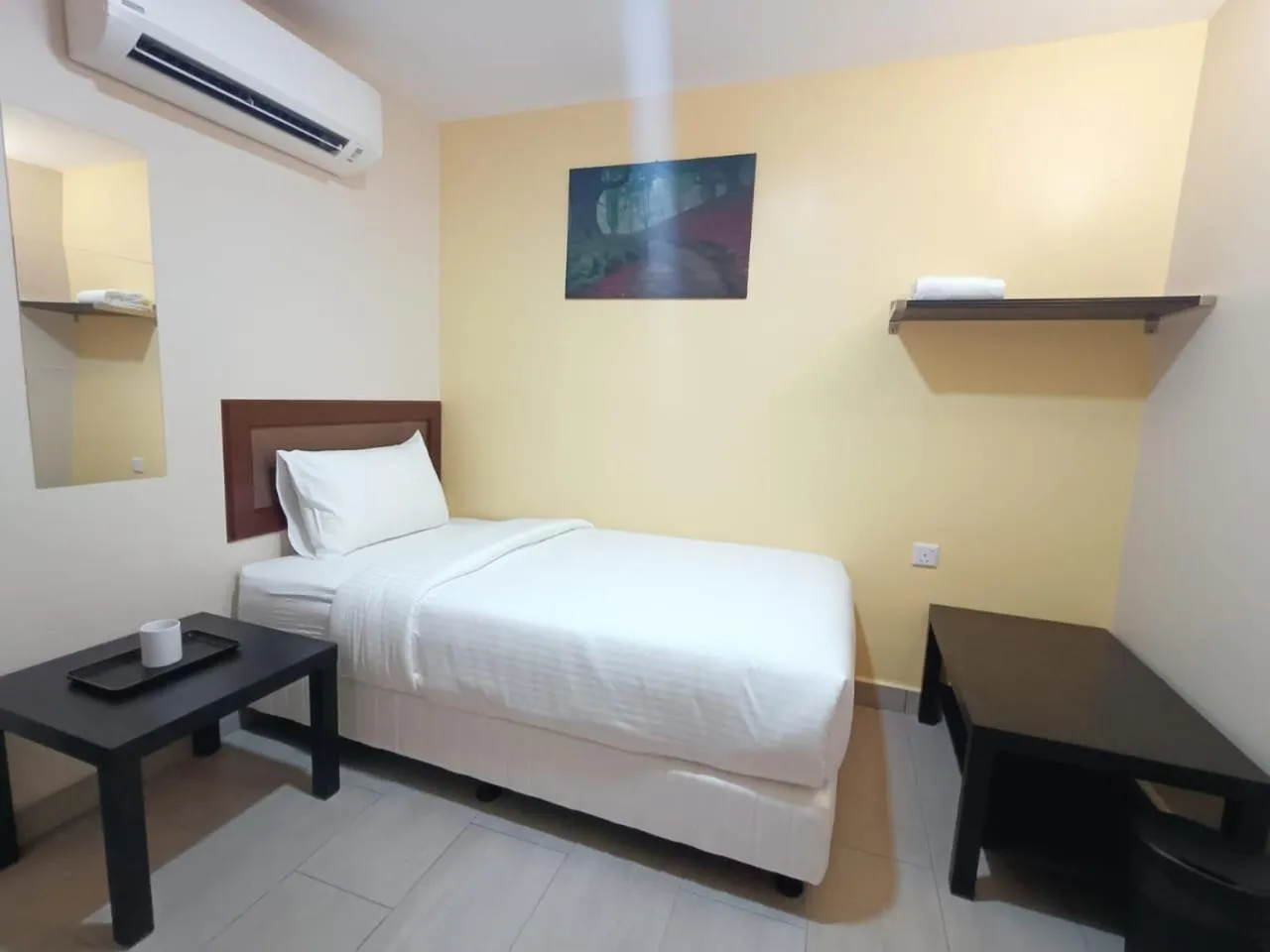 Bedroom, Bed in Capital O 90897 Island City Hotel