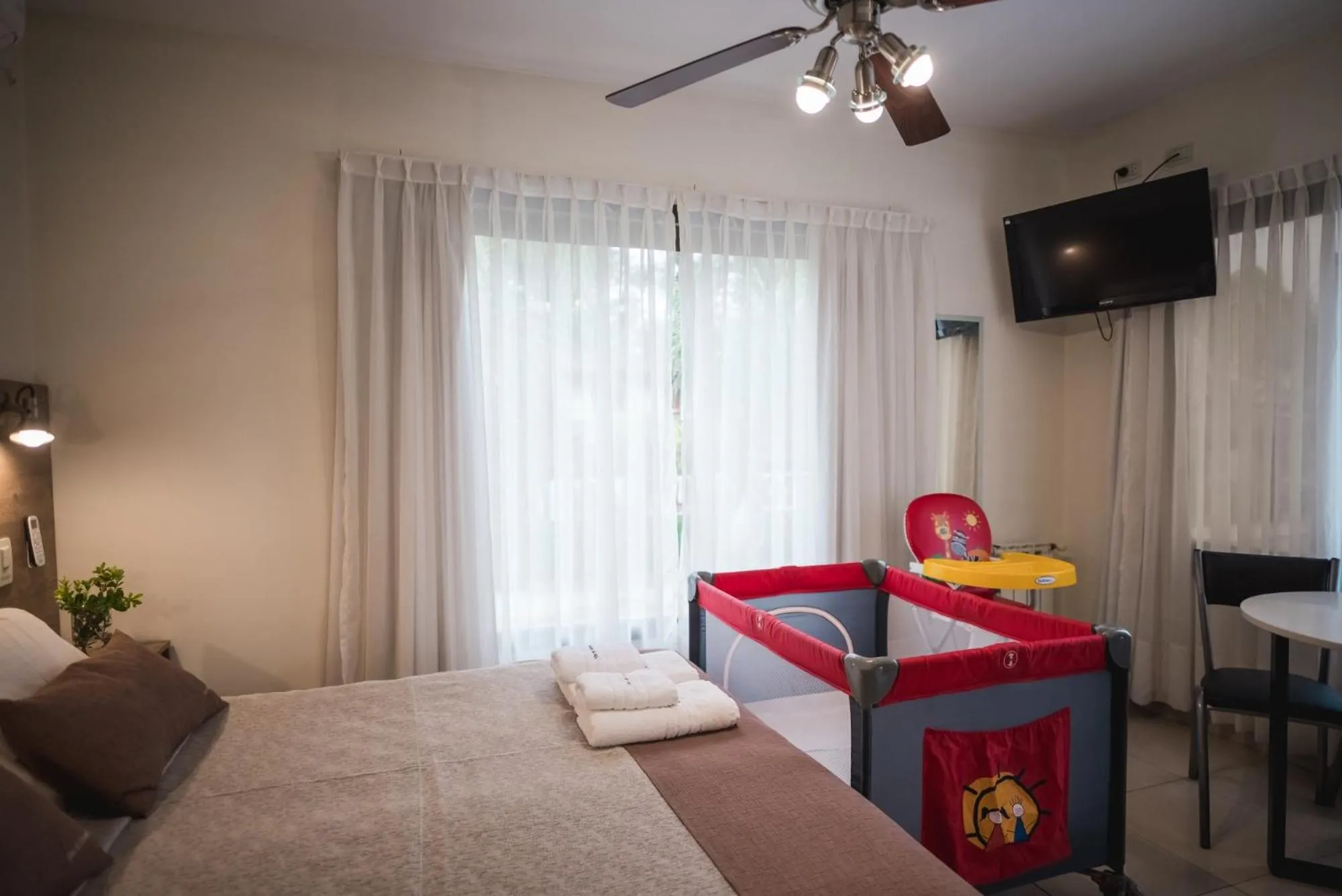 children, Bed in Altos del Champaqui