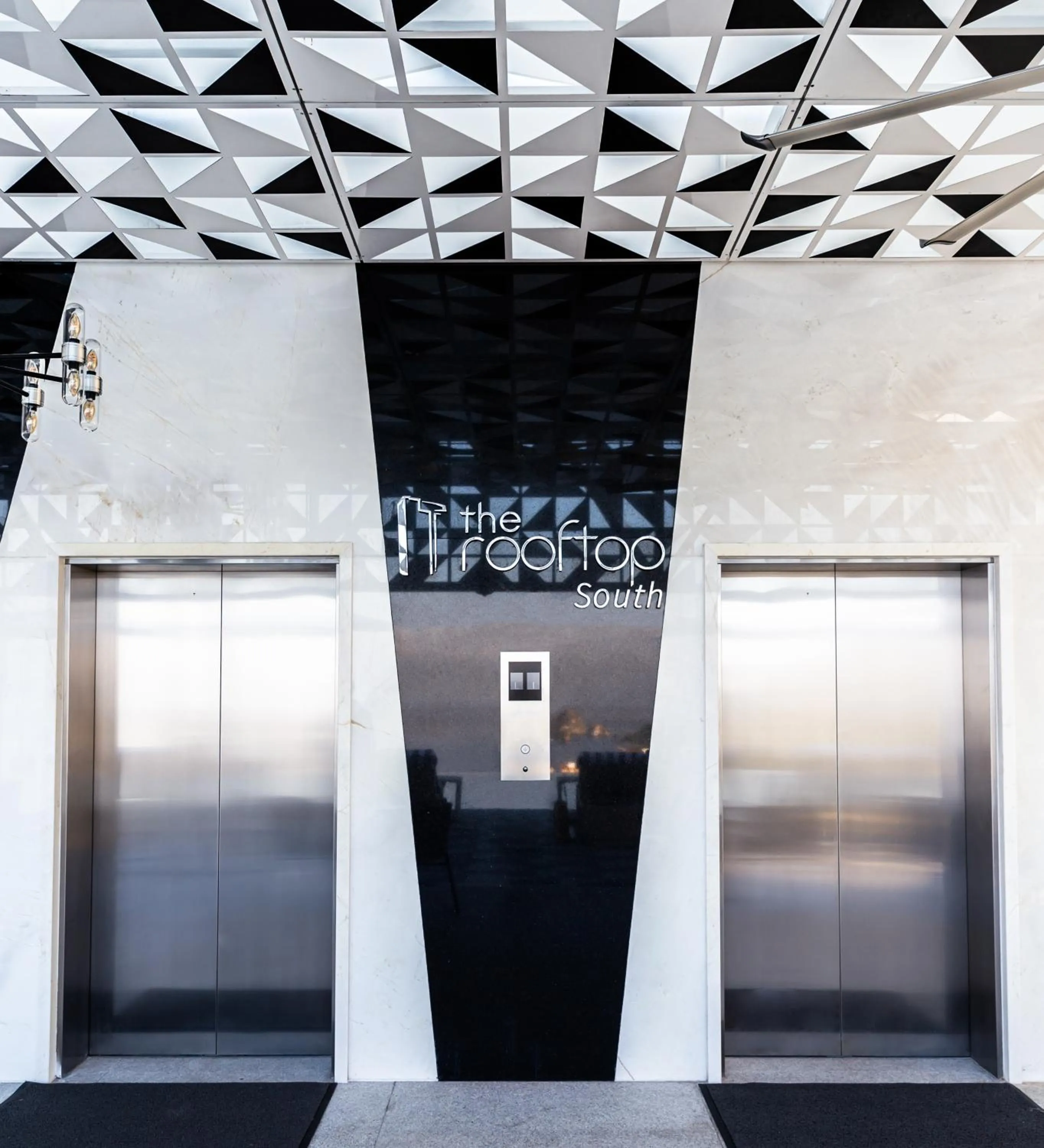 Lounge or bar in Hotel Mousai - Adults Only