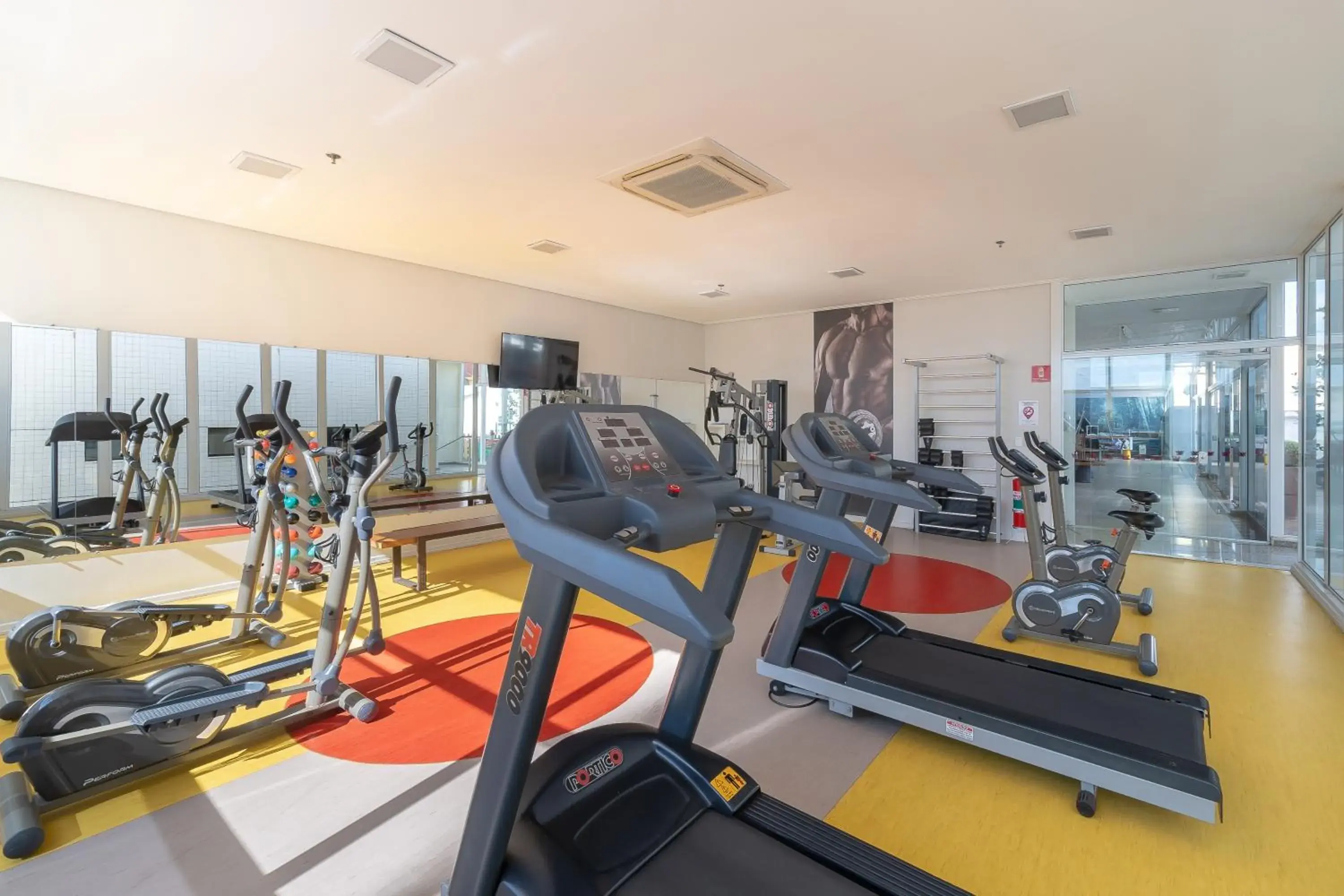 Fitness centre/facilities in Faro Hotel Atibaia Fitness centre/facilities in Faro Hotel Atibaia