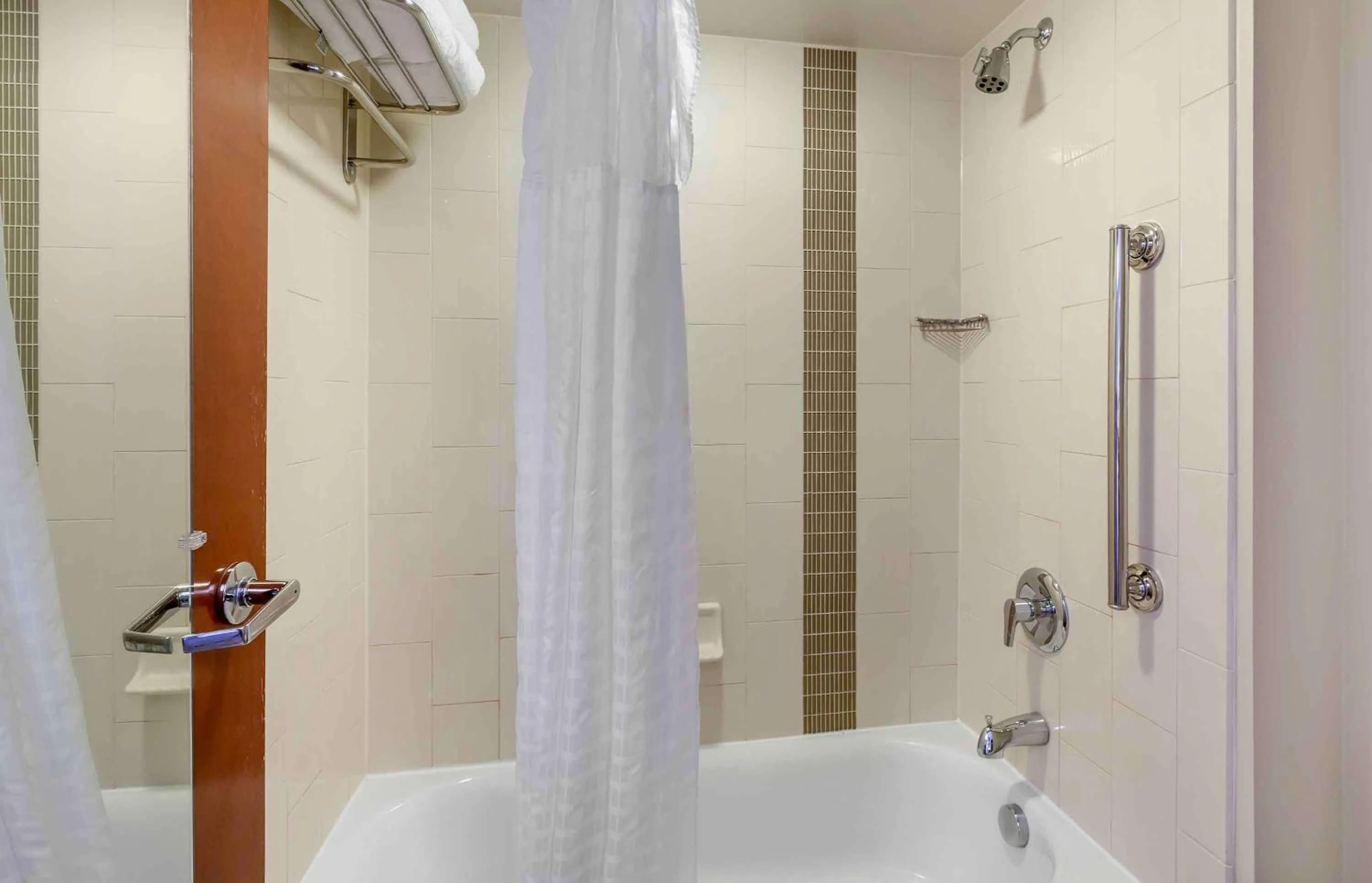 Bathroom in Extended Stay America Premier Suites - Pittsburgh - Cranberry Township - I-76