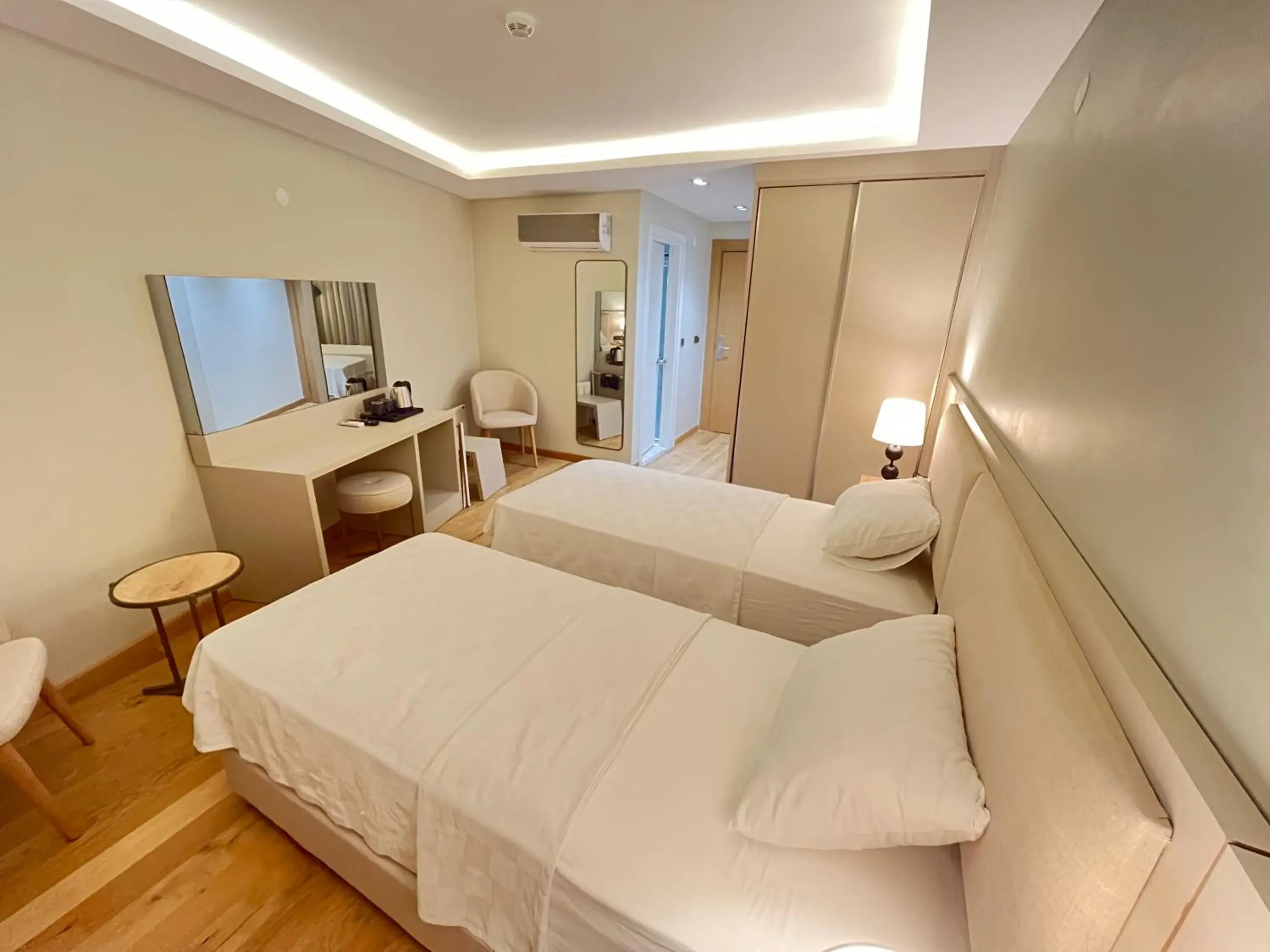 Twin Room - single occupancy in Sezer's Oliva Hotel Twin Room - single occupancy in Sezer's Oliva Hotel
