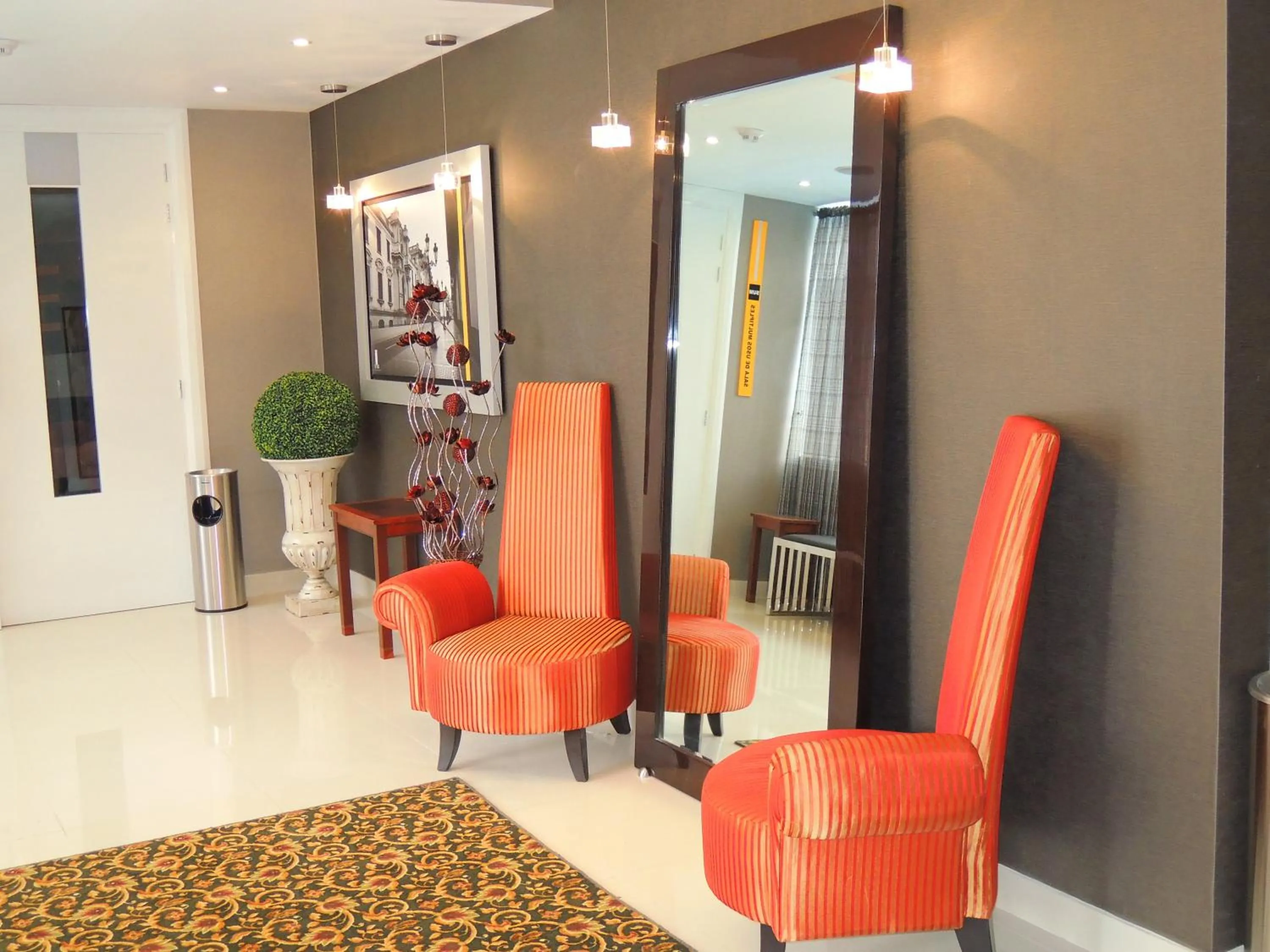 Lobby or reception in LimaQ Hotel