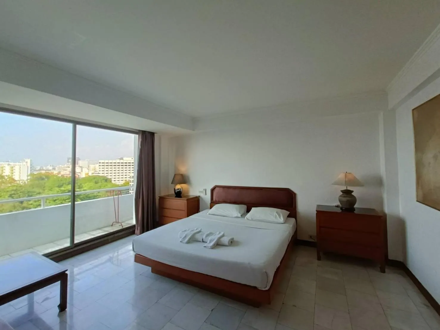 Bedroom, Bed in The Monaco Residence