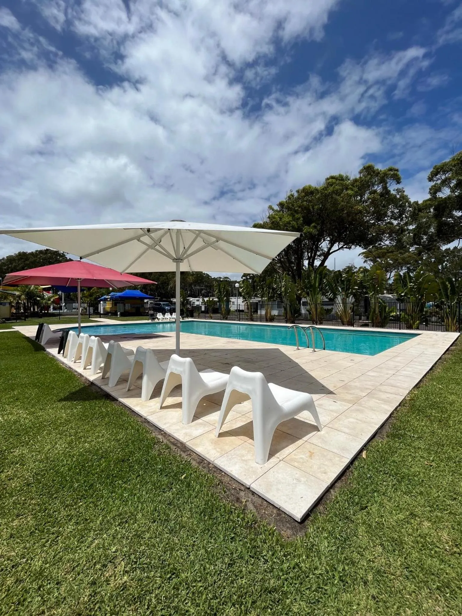 Swimming pool in Shelly Beach Holiday Park