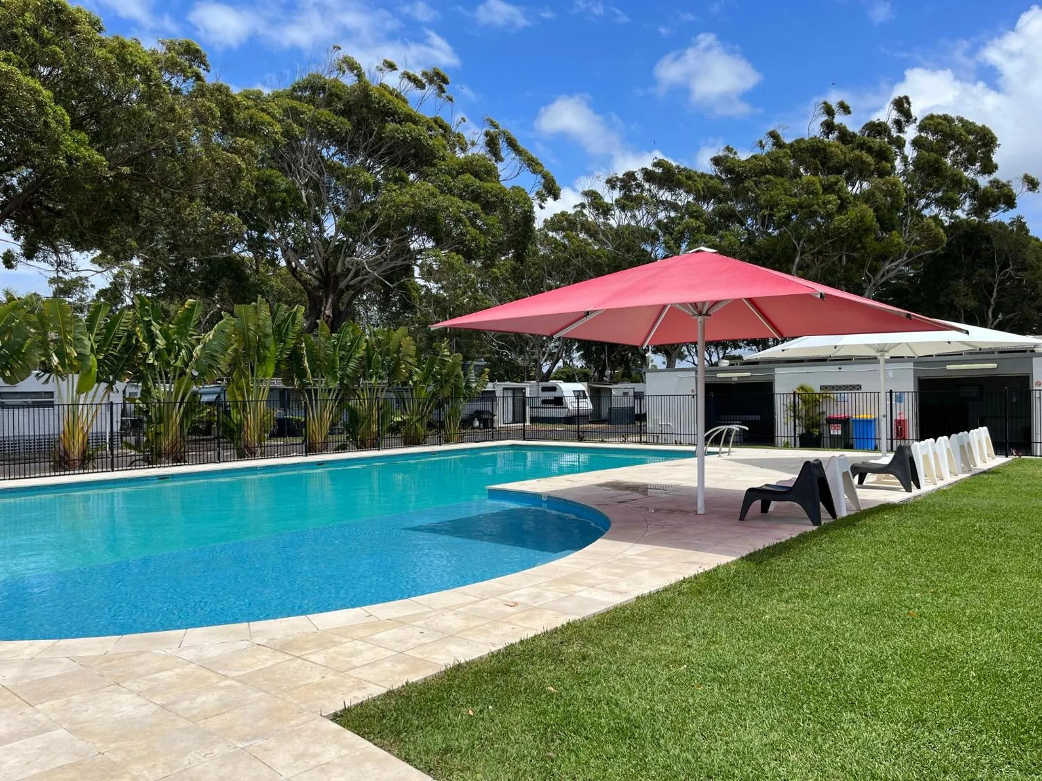 Swimming pool in Shelly Beach Holiday Park