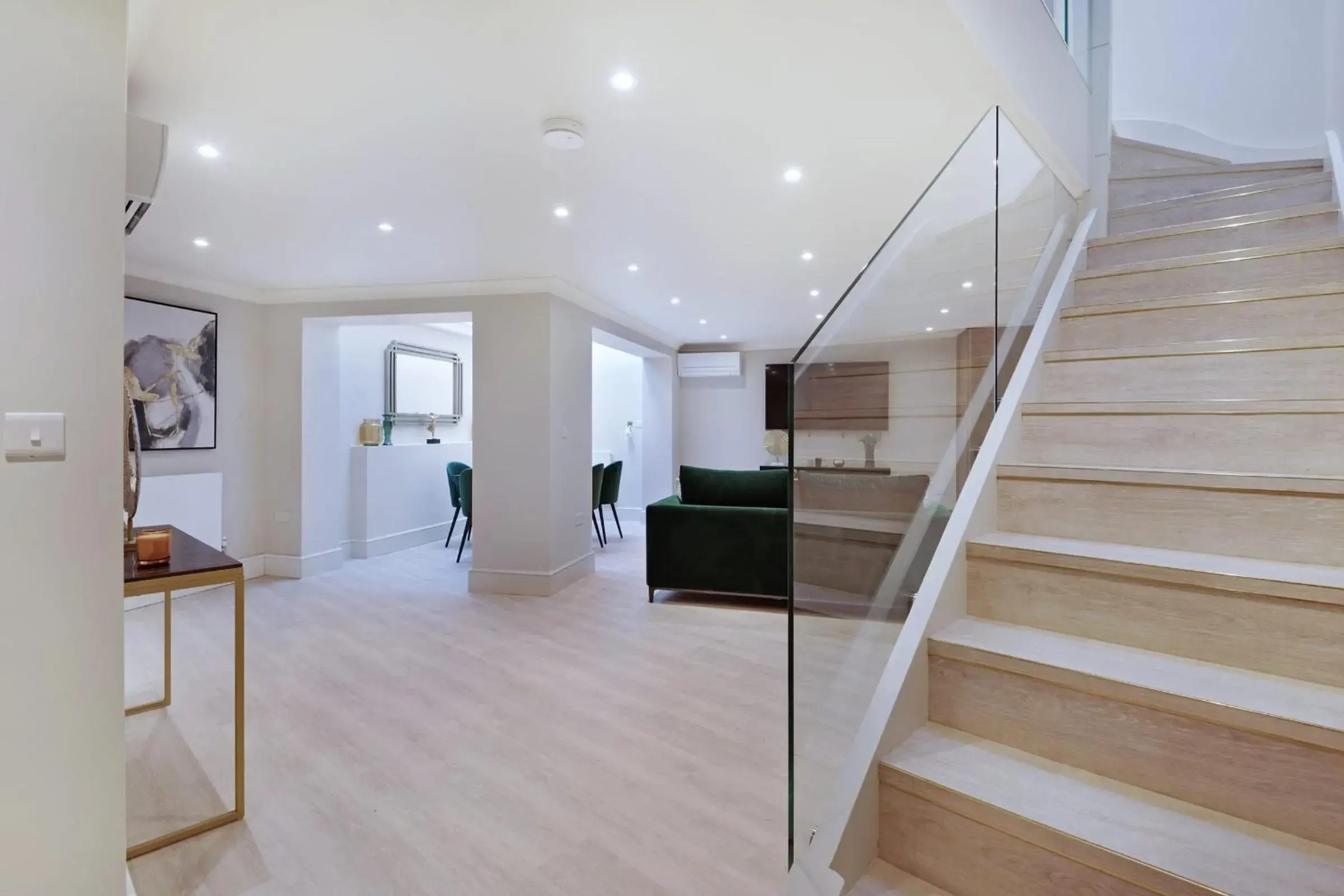 Marble Arch Suite 7 Marble Arch Suite 7