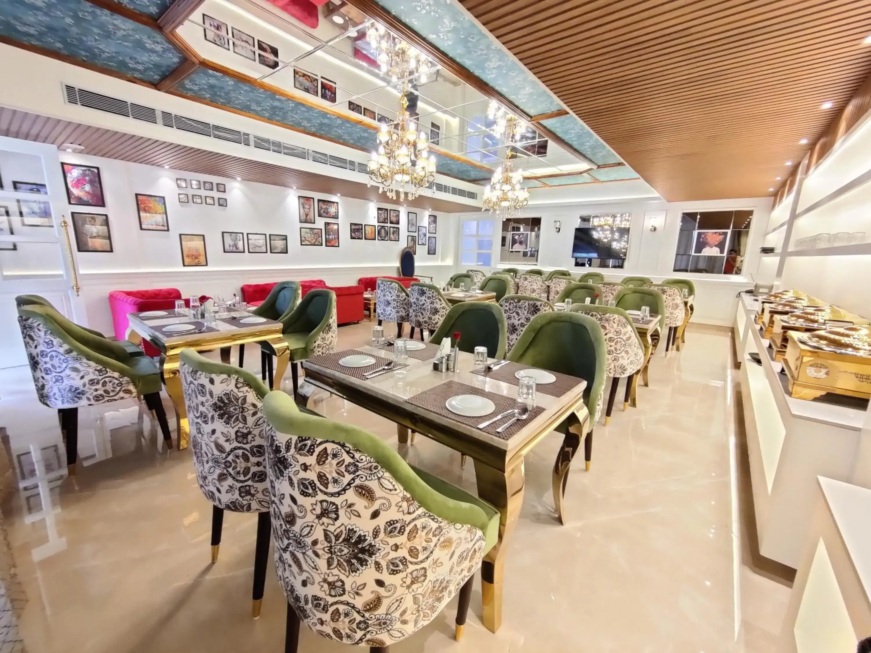 Restaurant/places to eat in Hotel ND Manor Restaurant/places to eat in Hotel ND Manor