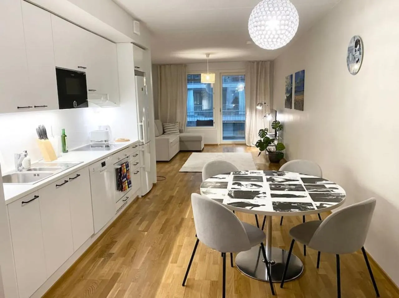HHH Dream stay on Helsinki seafront, free parking