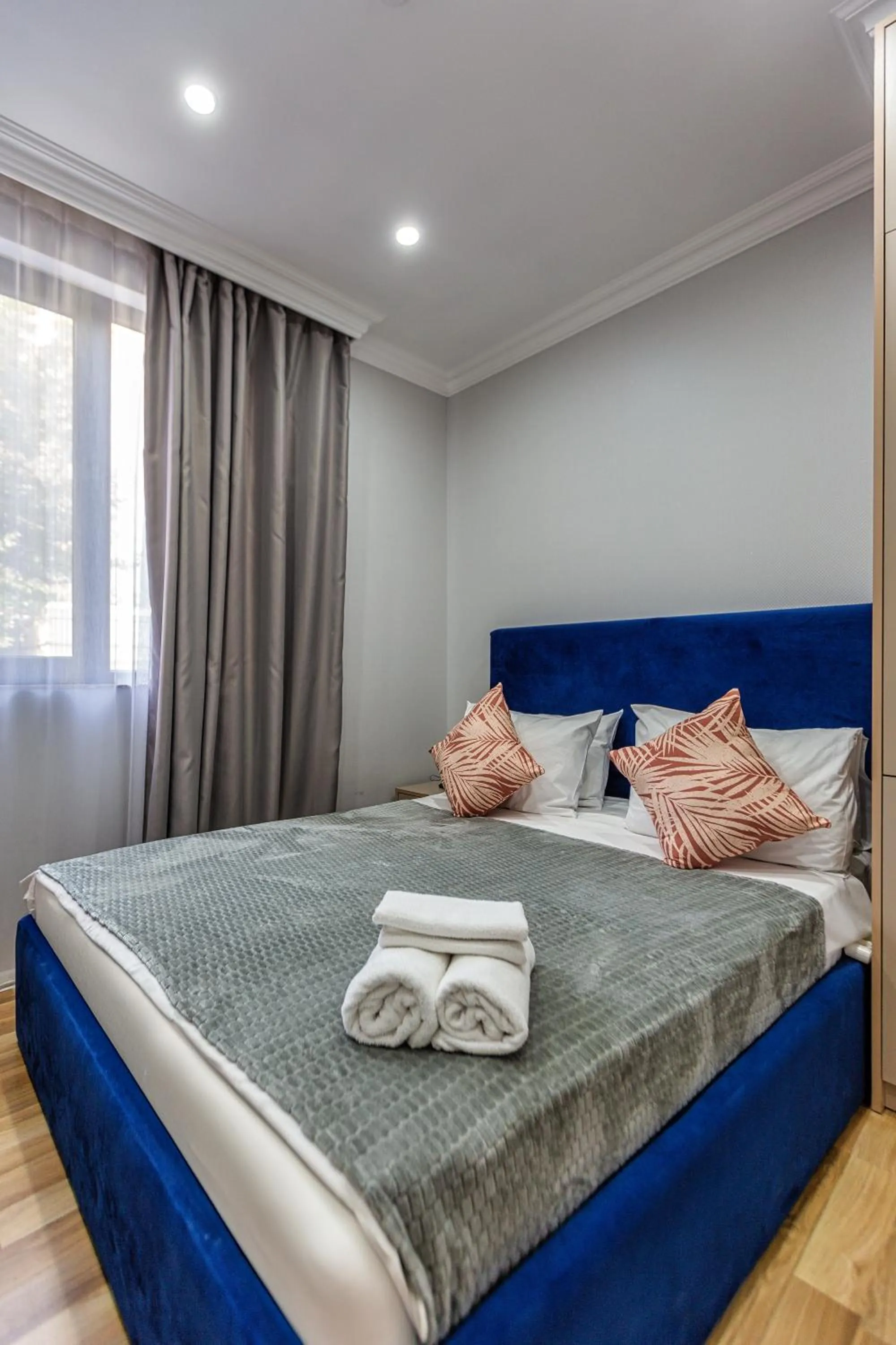 Bedroom, Bed in Hillside City Center Hotel