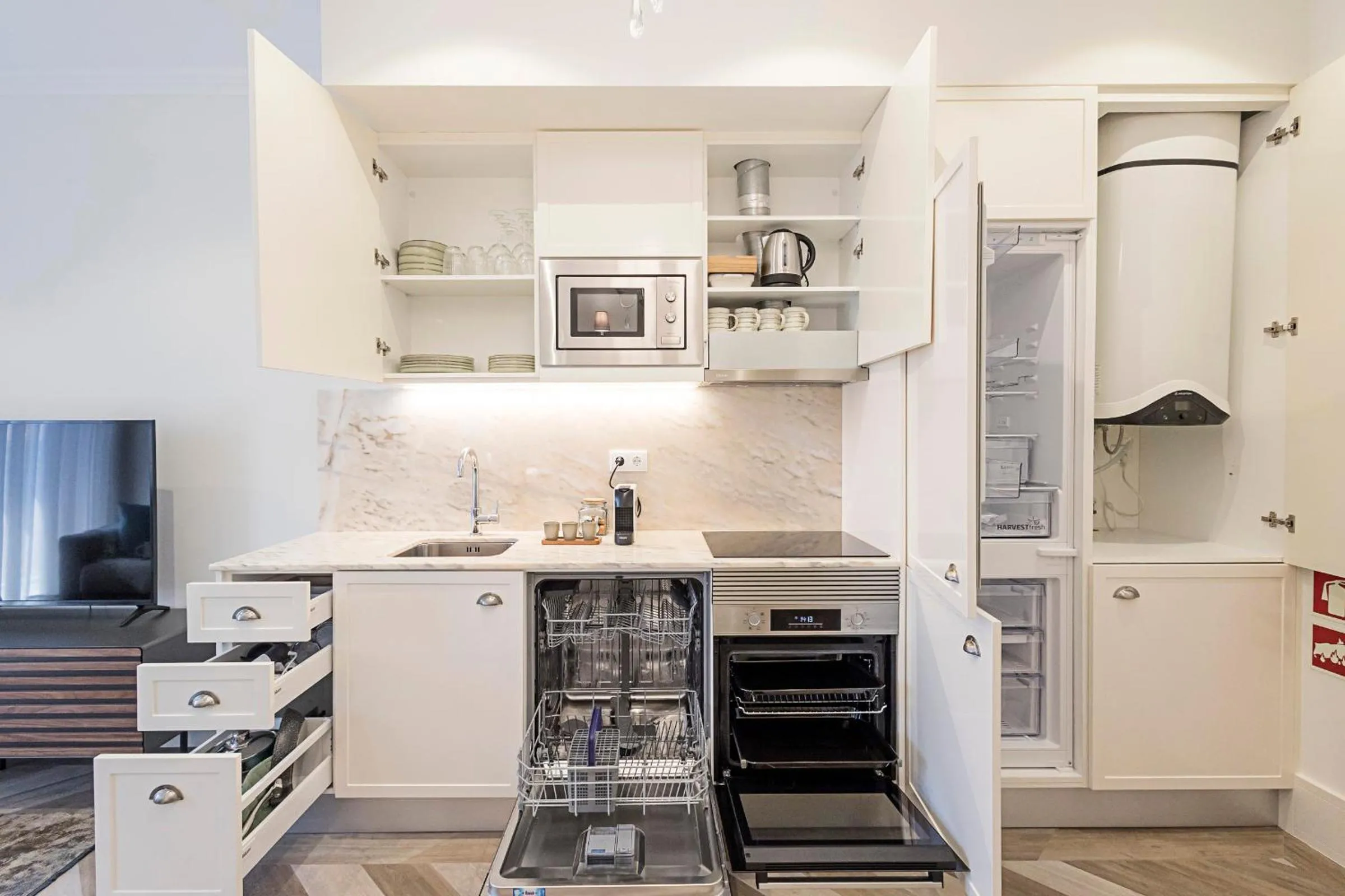 Coffee/tea facilities in 19 Nineteen Suites - Espinho